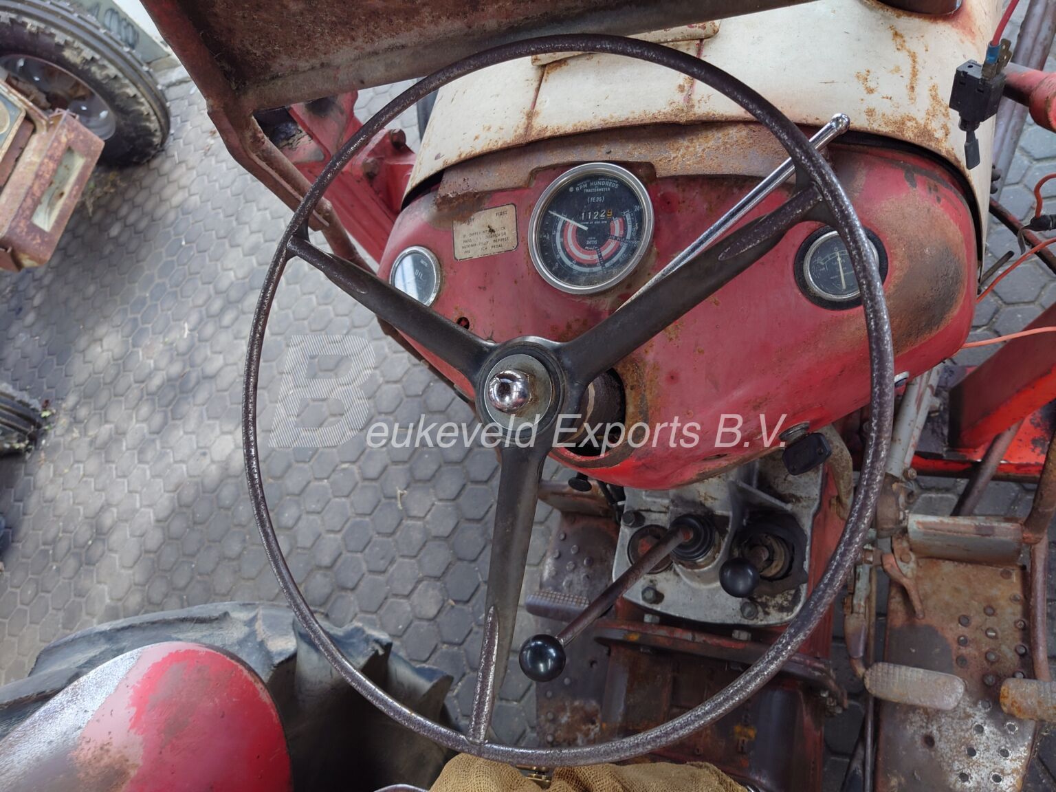 Massey Ferguson MF 35X frontloader (3)