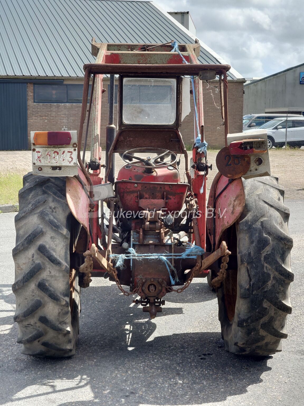 Massey Ferguson MF 35X frontloader (6)