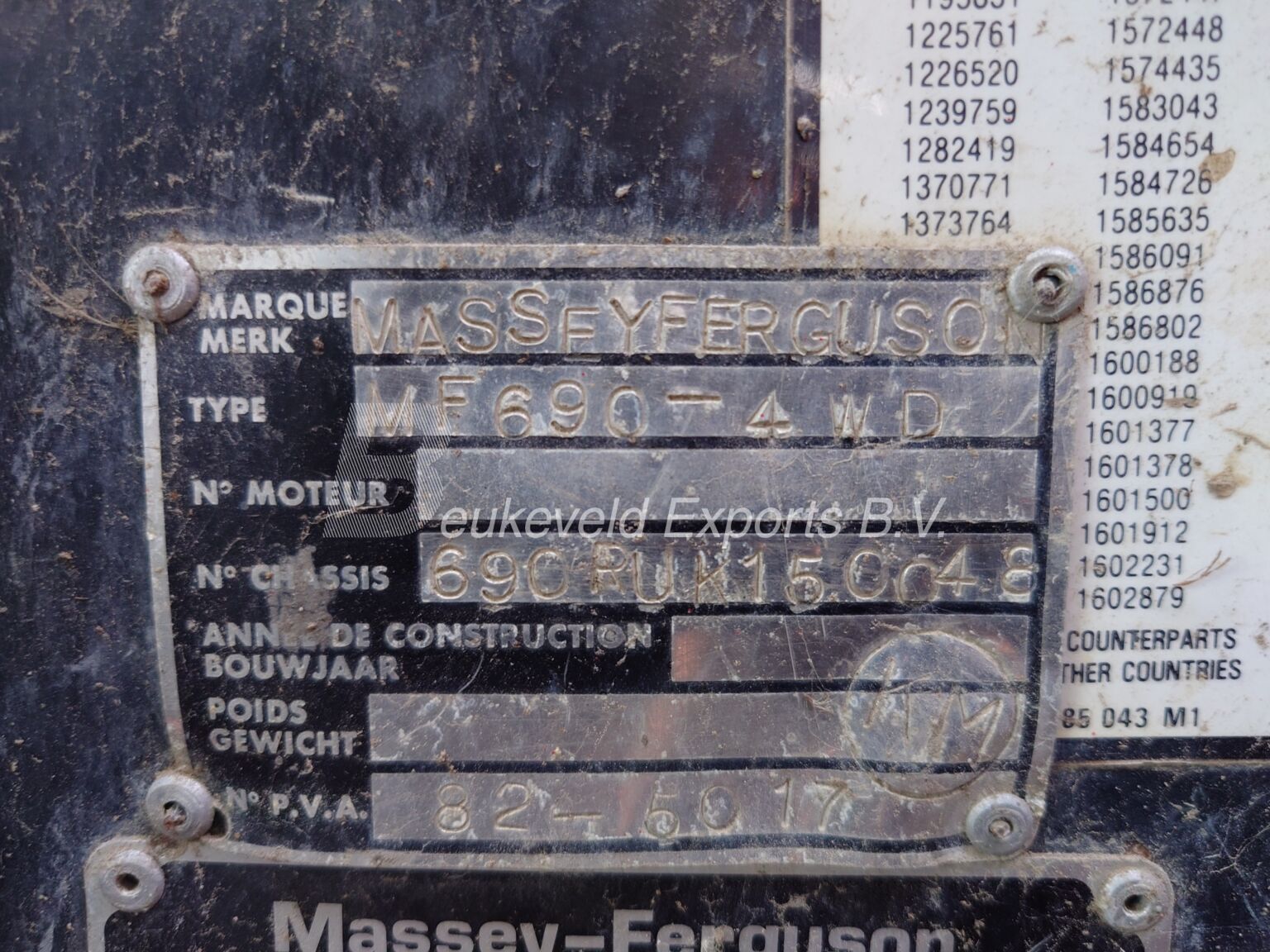 Massey Ferguson MF 690 frontloader (1)