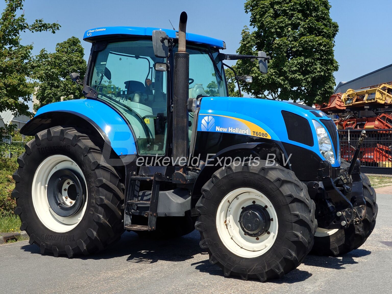 NEW HOLLAND T6080 Powercommand (5)