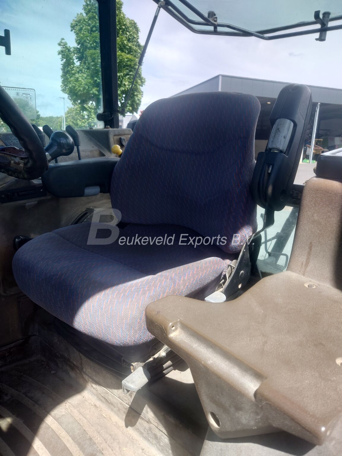 New Holland Fiatagri M135 DT Synchro command (8)