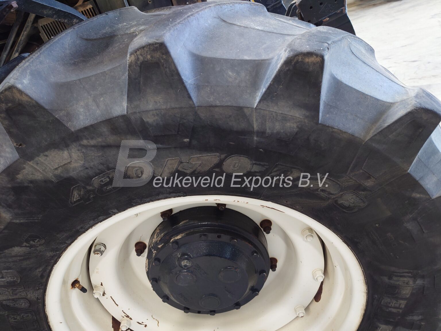 New Holland T6080 PowerCommand Terraglide (4)