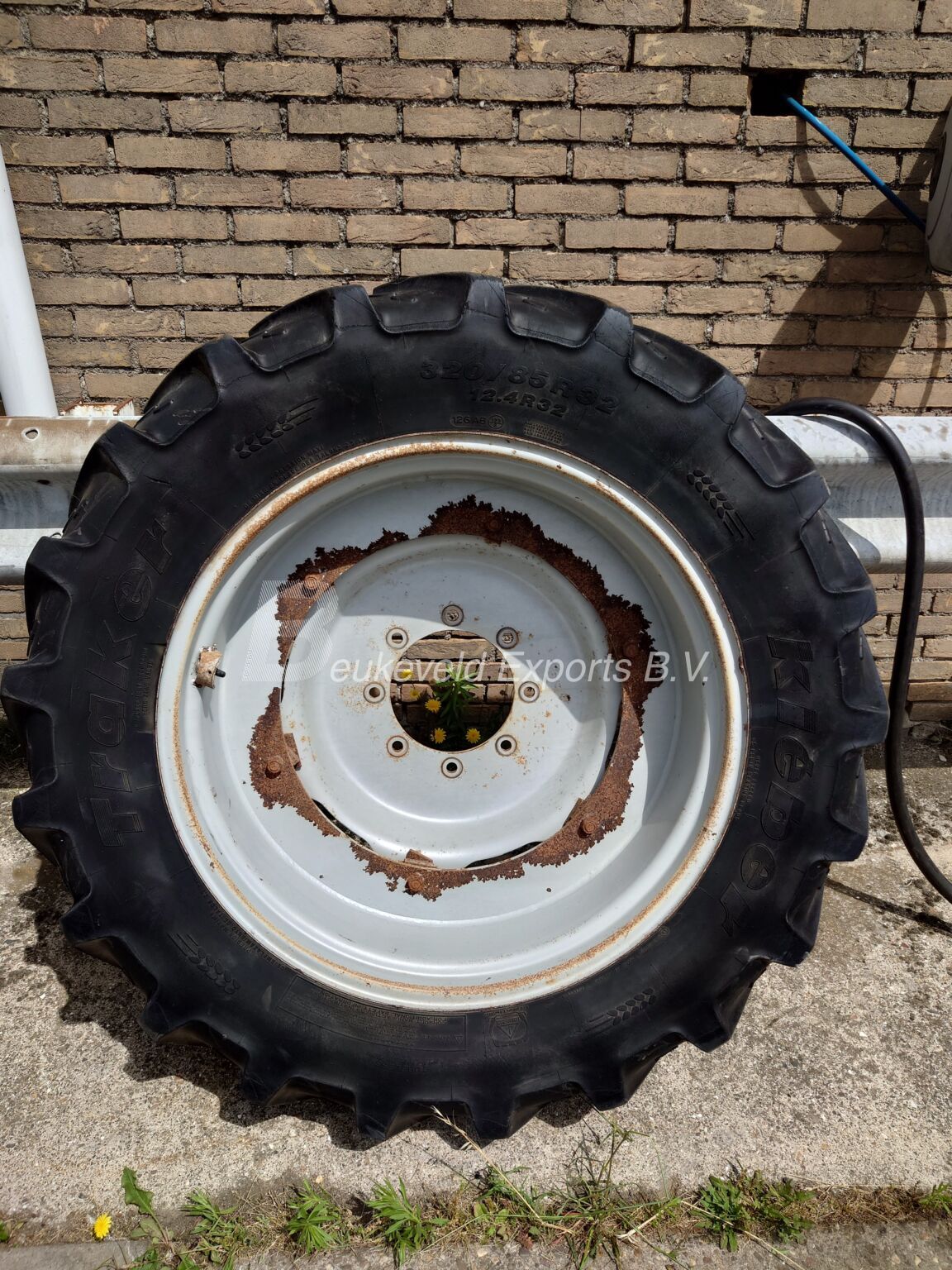 Rowcrop wheels 12.4R32 and 12.4R46 for MF JD (7)