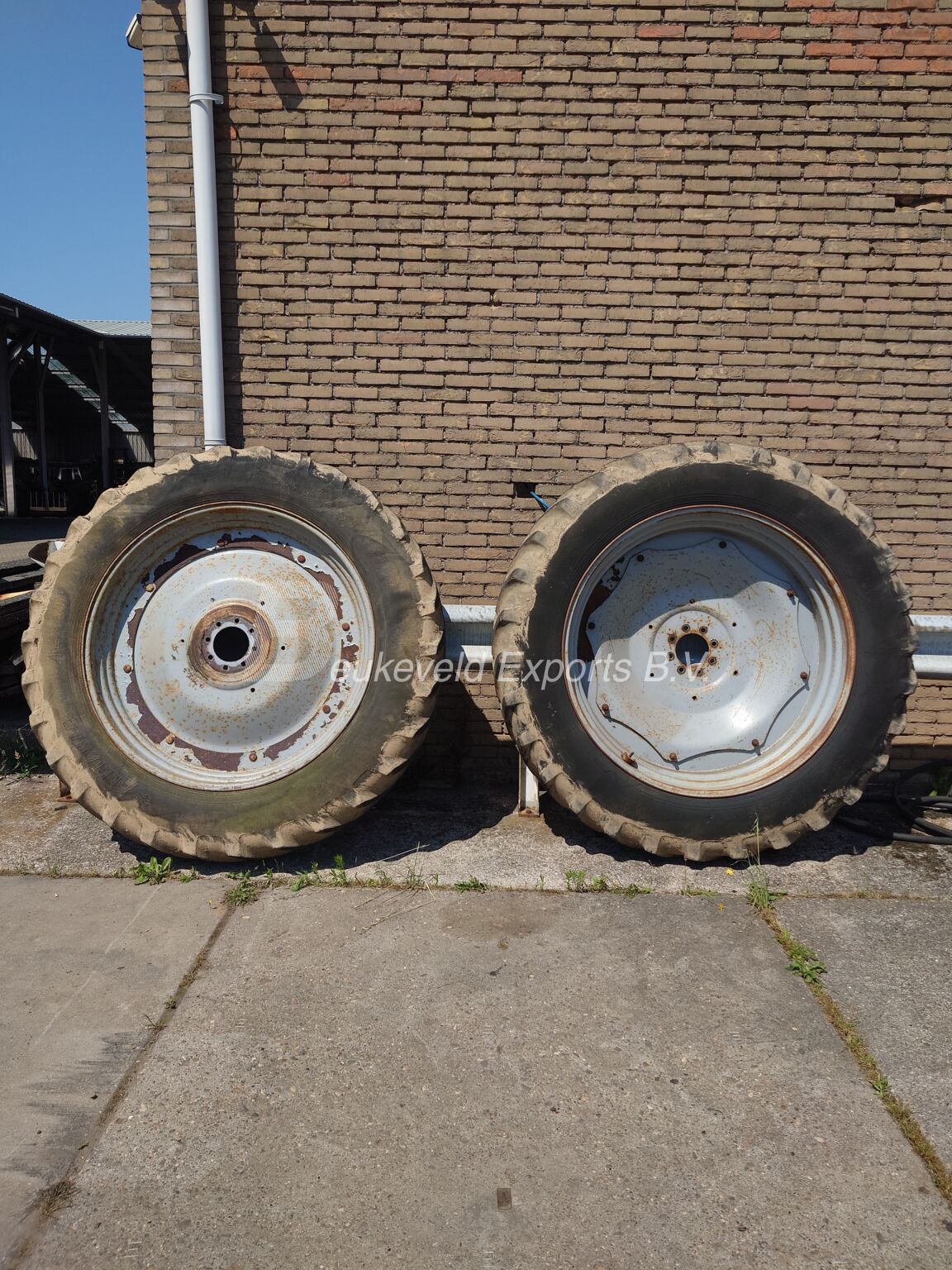 Used Row crop Wheels 14.9R46 (1)