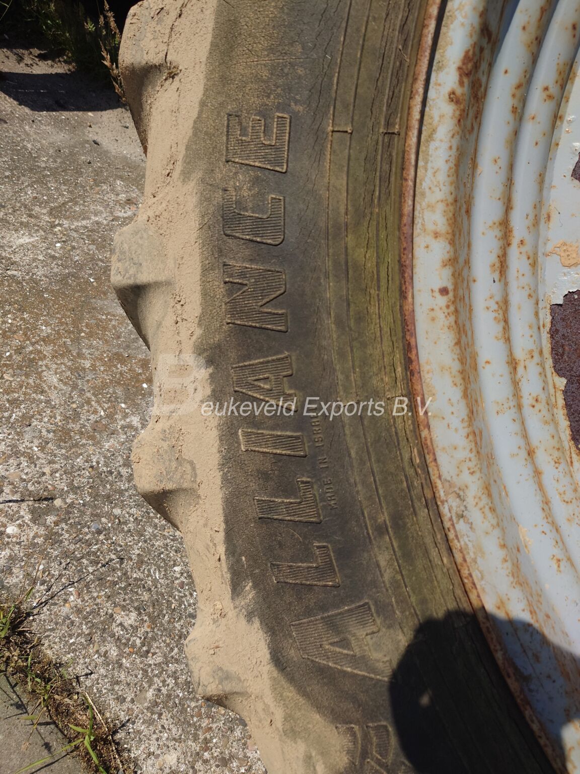 Used Row crop Wheels 14.9R46 (5)