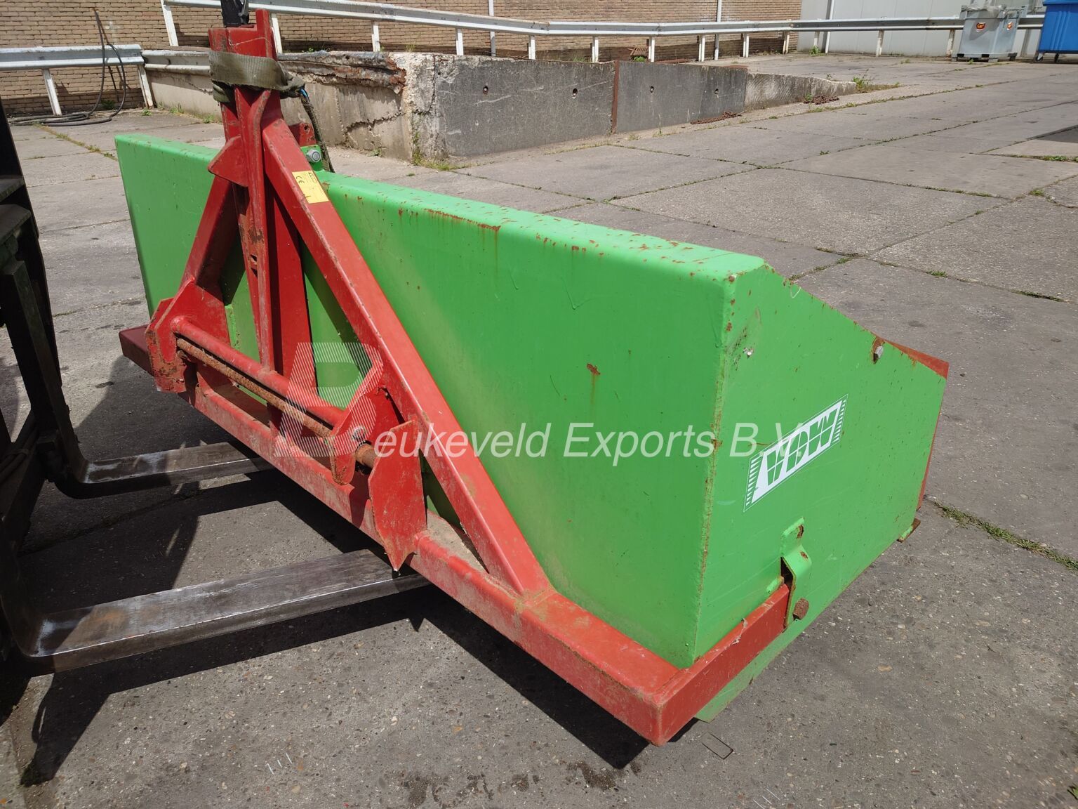 VDW Wifo Tipping Bucket Shovel (1)