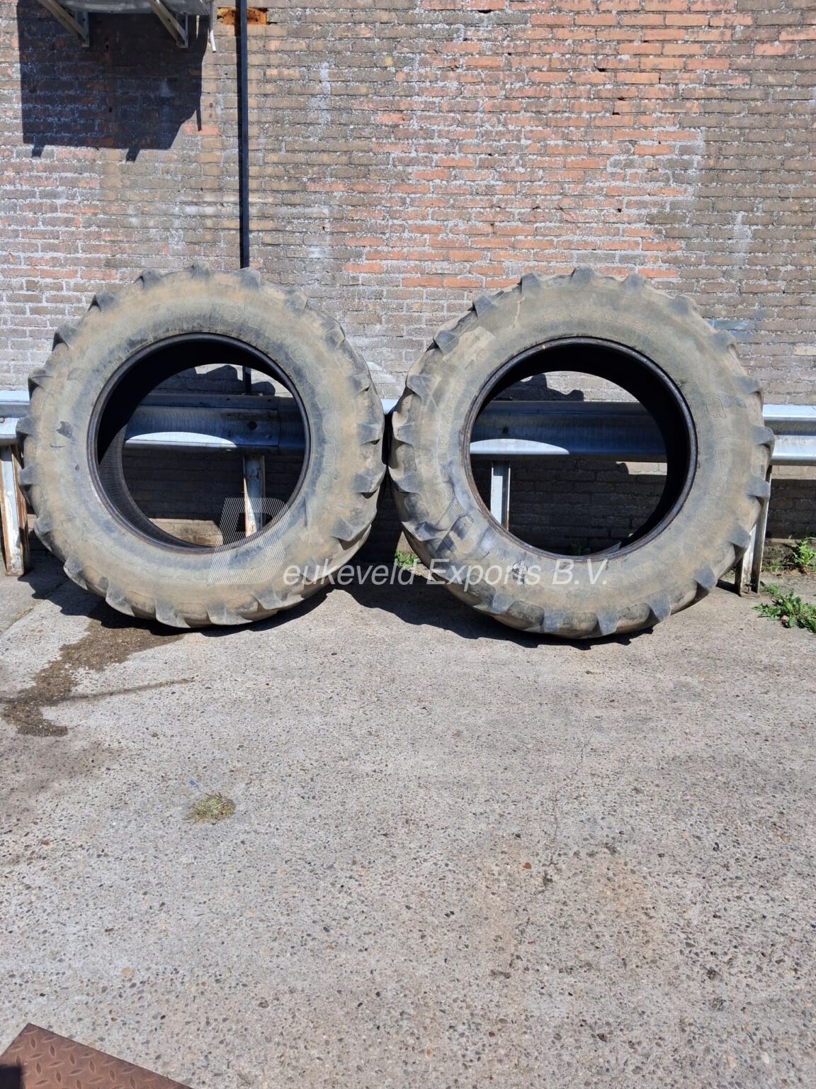 52070-38 Firestone Performer70 10% (4)