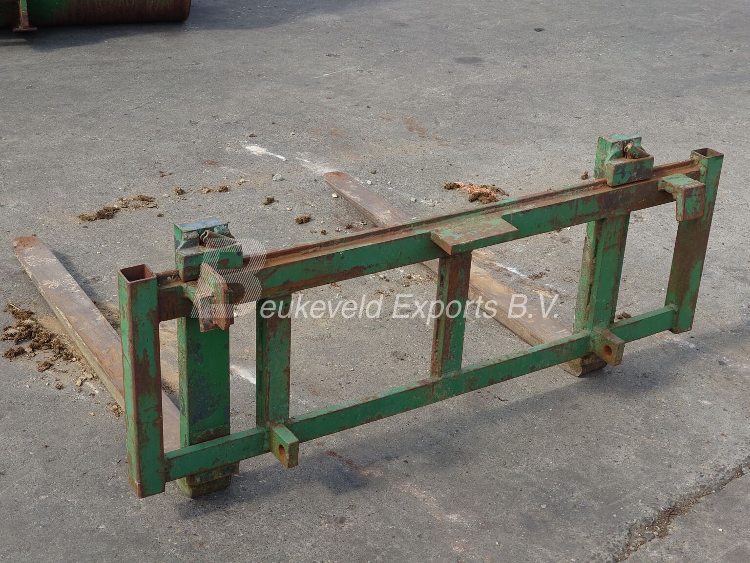John Deere 6210 with Frontloader (16)