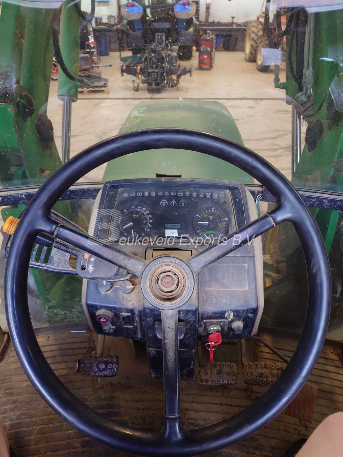 John Deere 6210 with Frontloader (6)