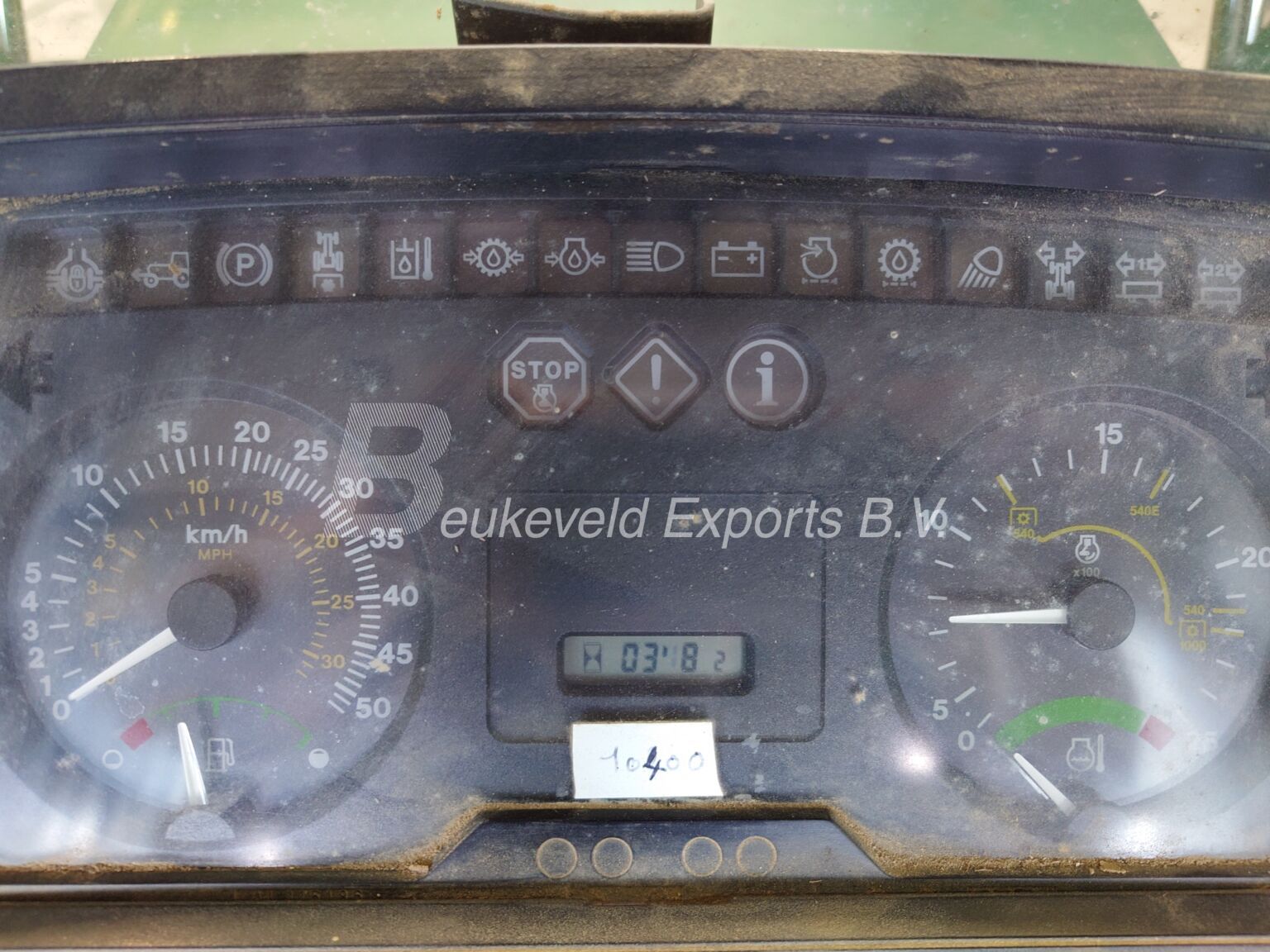John Deere 6210 with Frontloader (8)