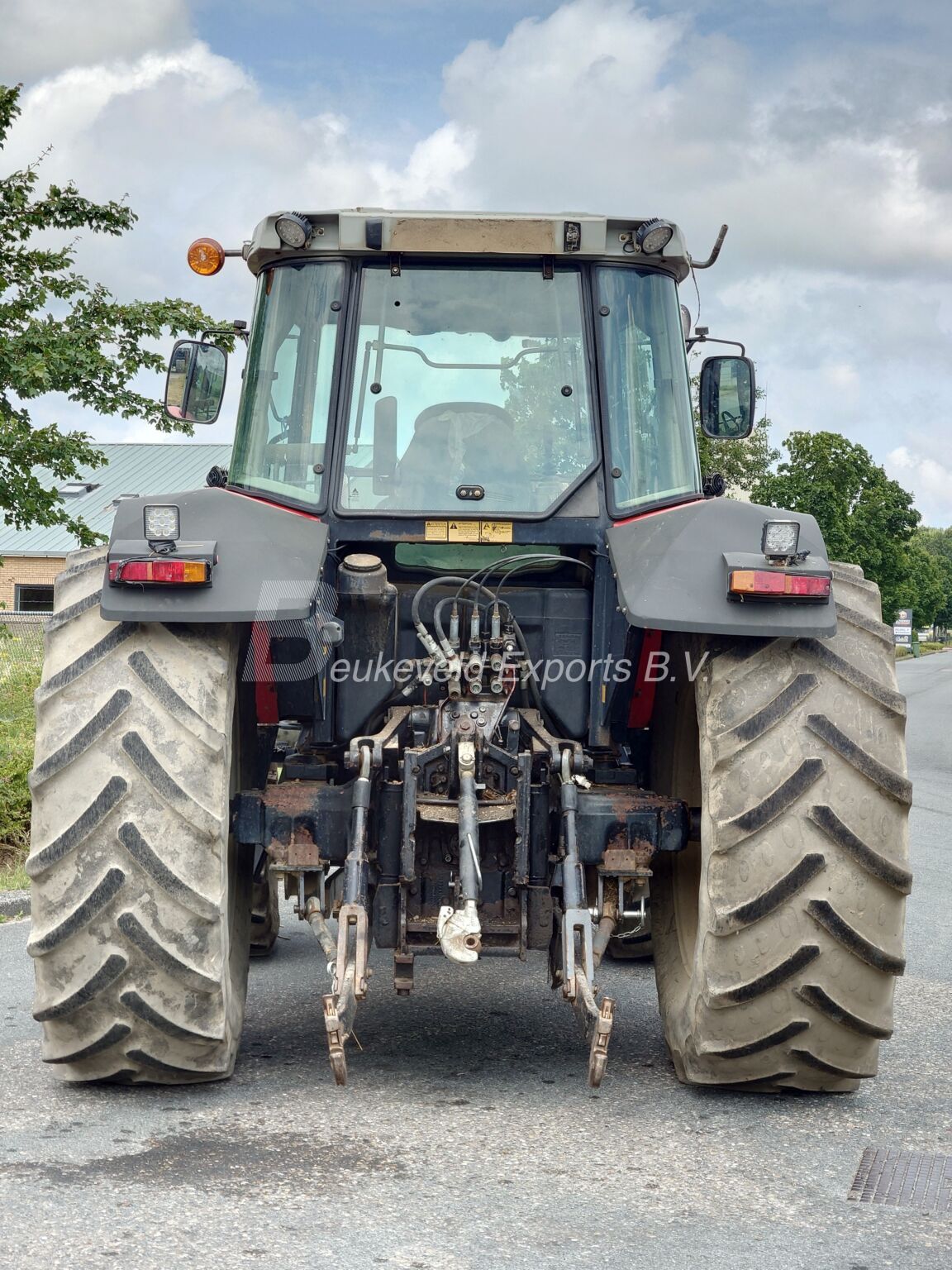Massey Ferguson MF 6290 with Frontloader (11)