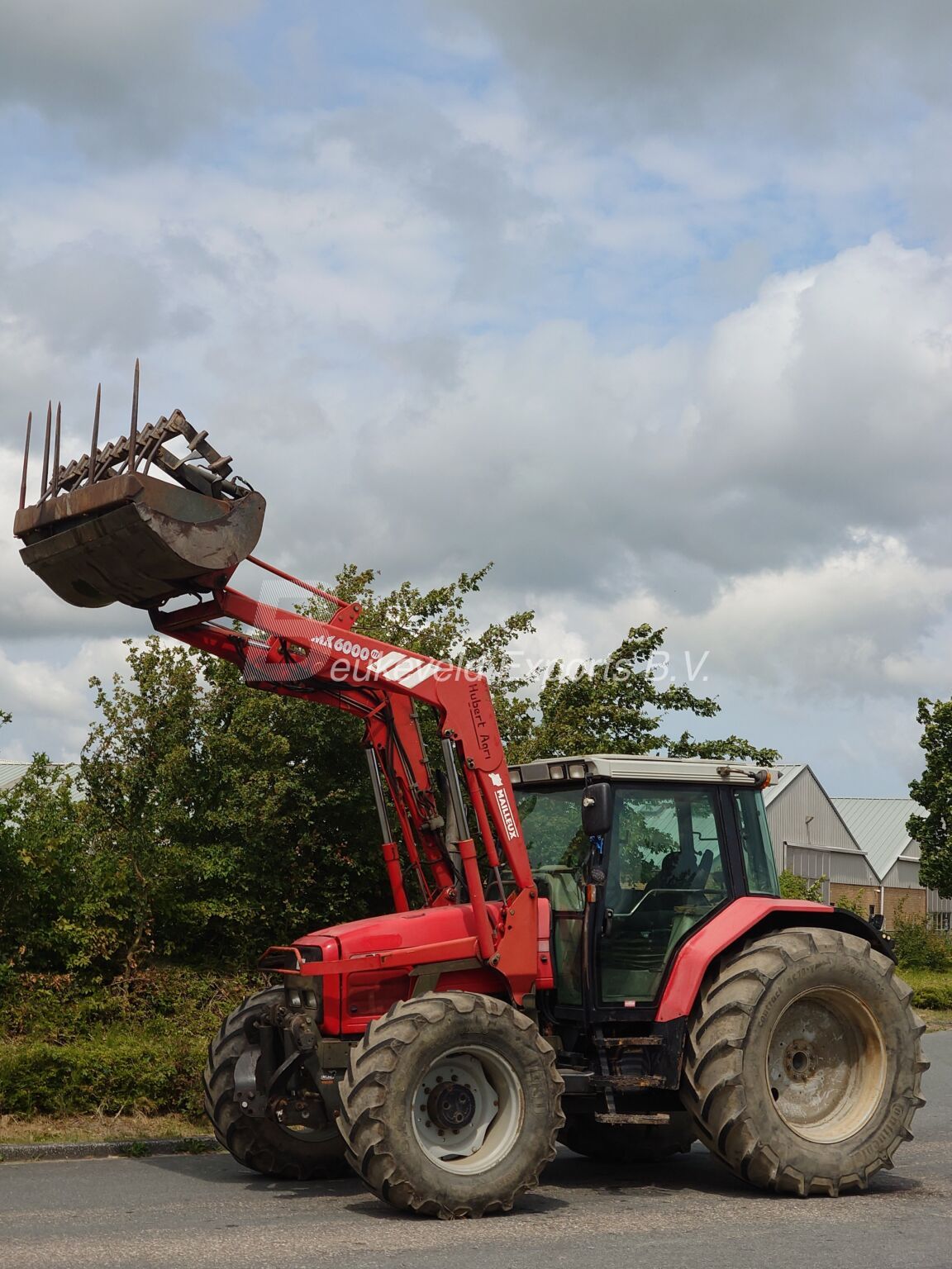Massey Ferguson MF 6290 with Frontloader (14)
