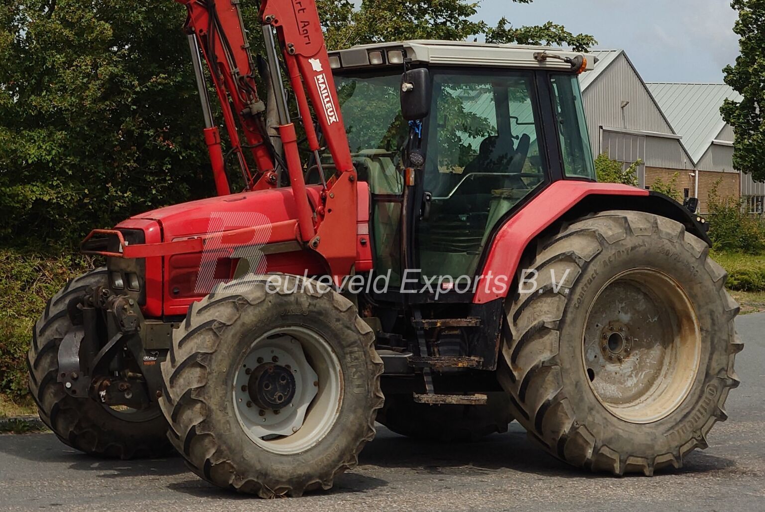 Massey Ferguson MF 6290 with Frontloader (141)
