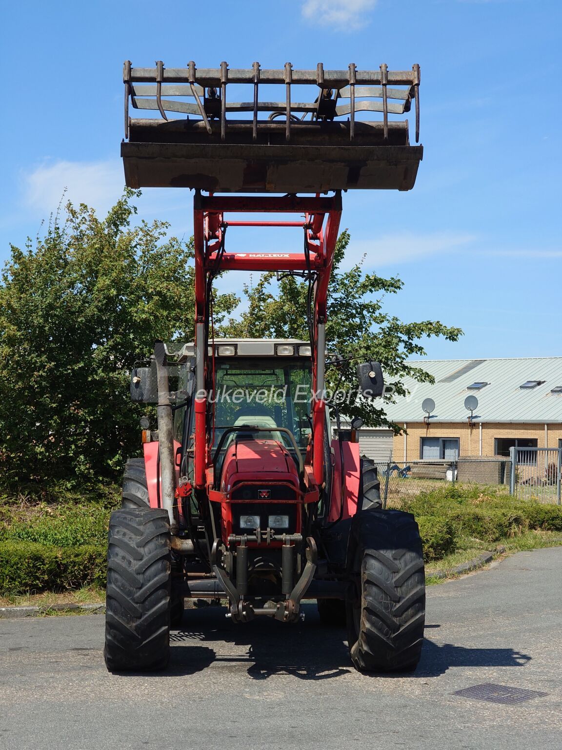 Massey Ferguson MF 6290 with Frontloader (17)