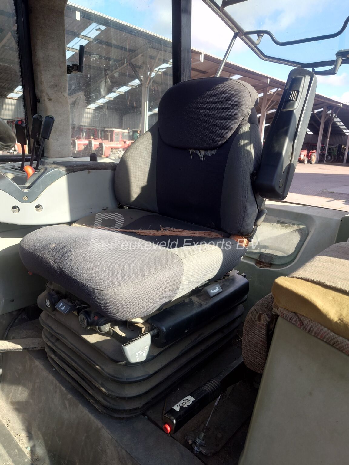 Massey Ferguson MF 6290 with Frontloader (6)