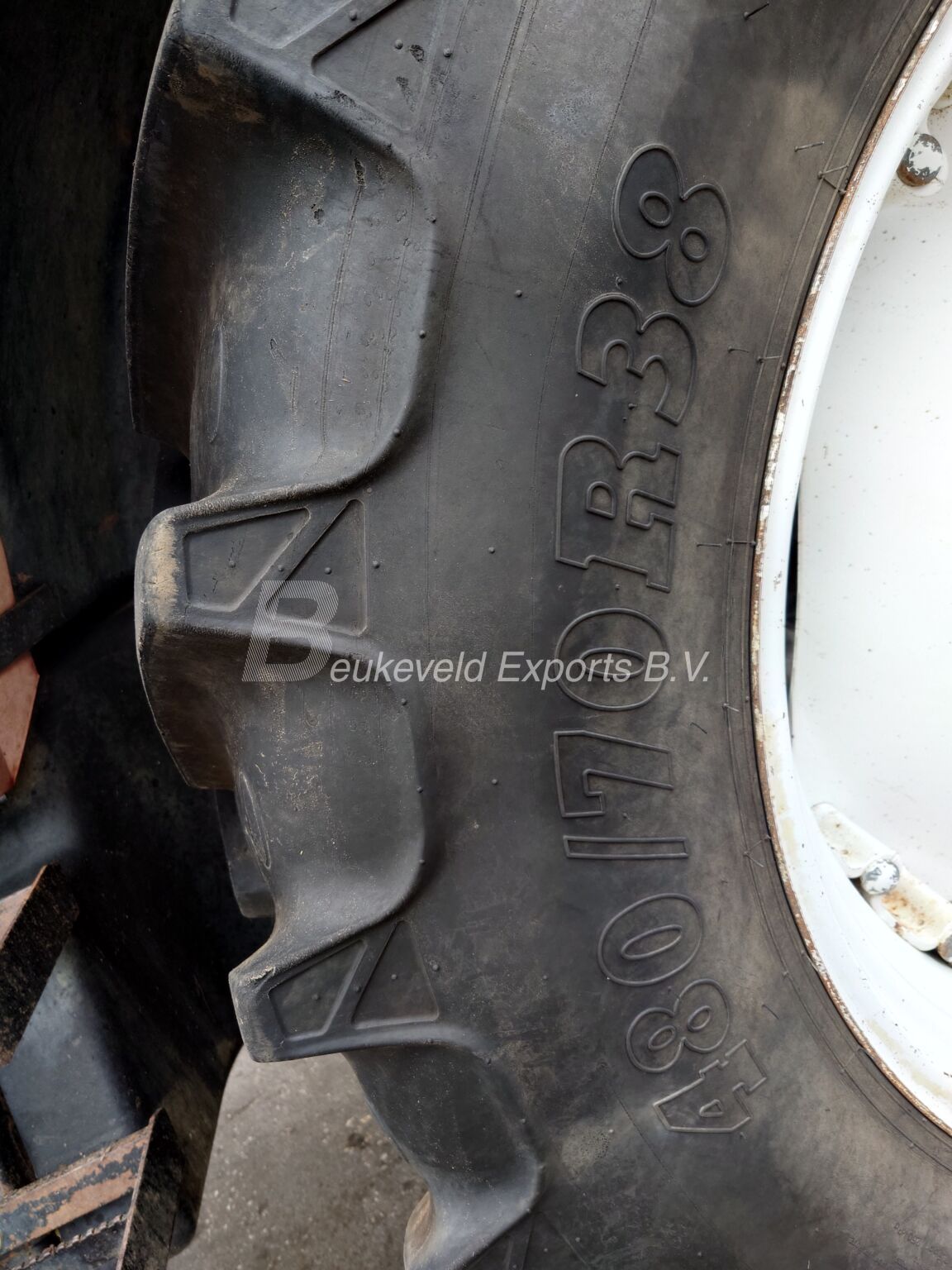 NEW HOLLAND M100 DT AIRCO (2)
