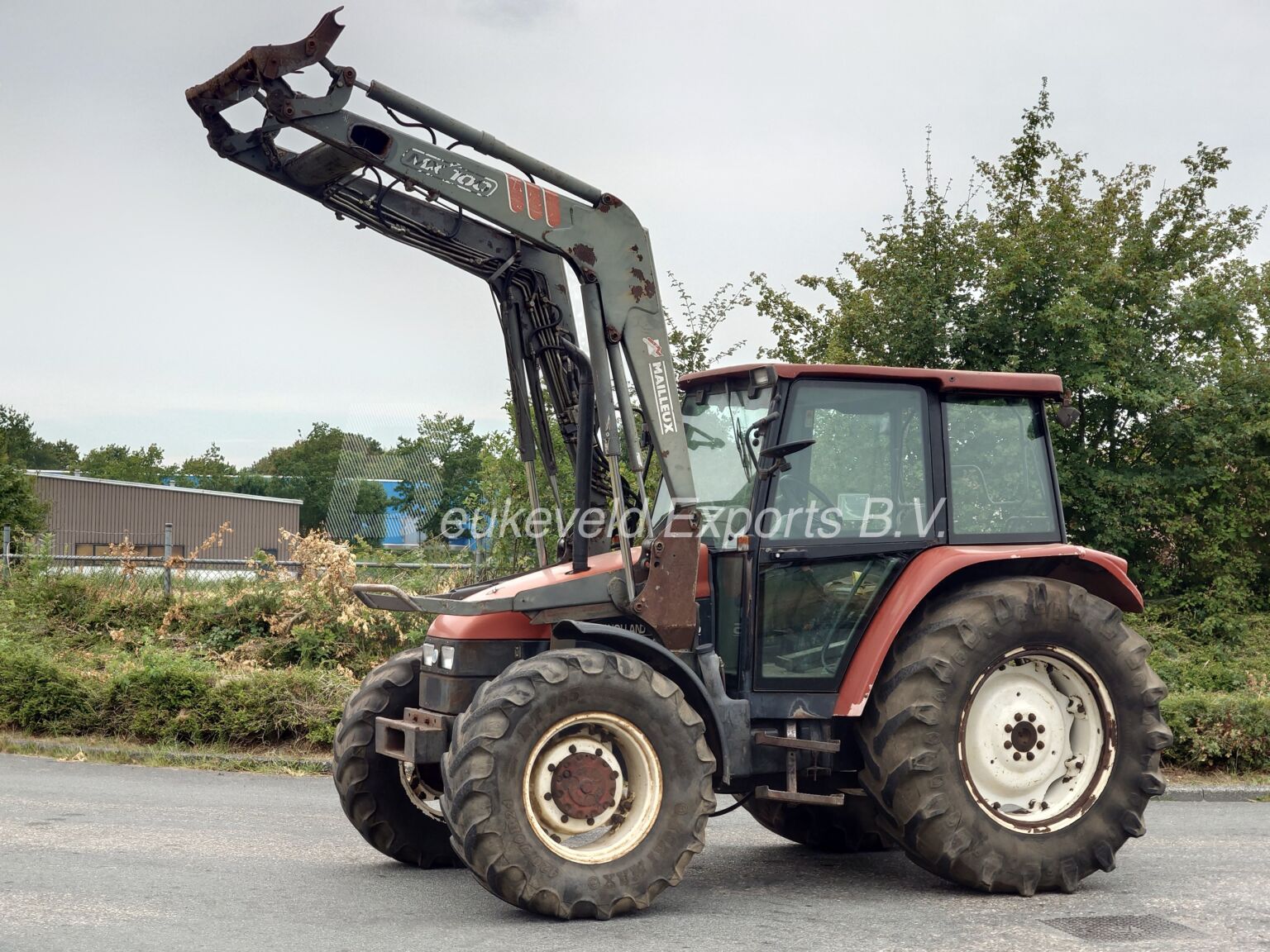 NH L95 DT frontloader (10)