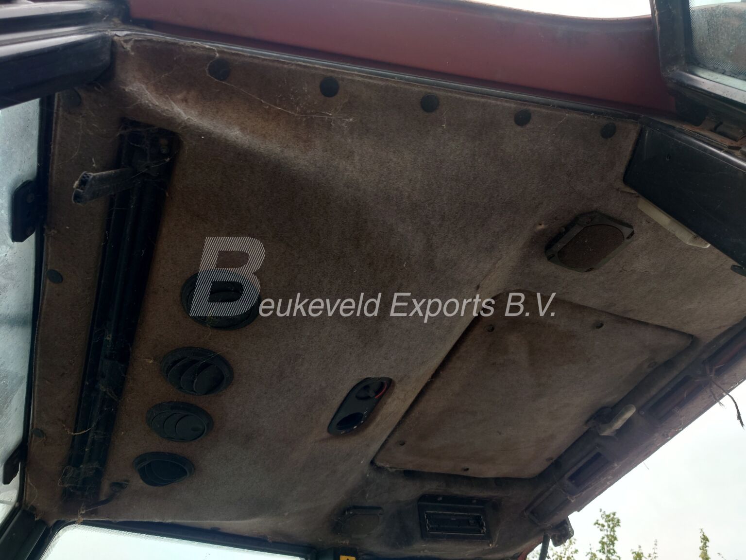 NH L95 DT frontloader (9)