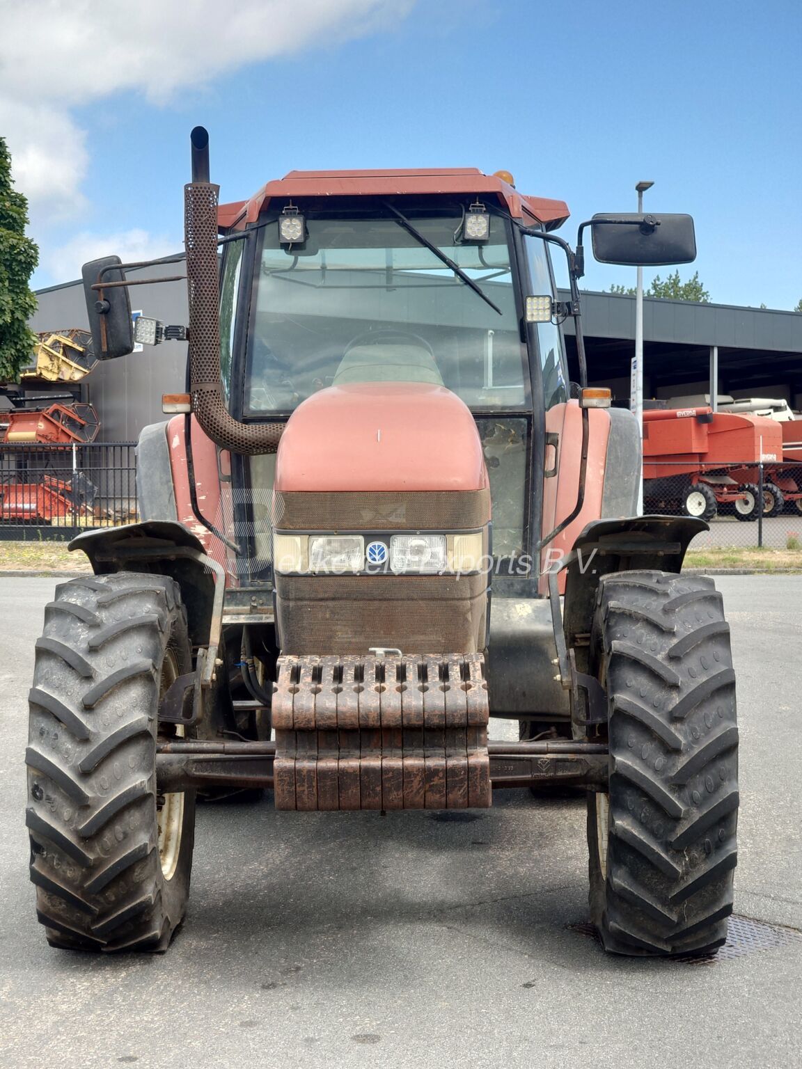 New Holland M100 DT Airconditioning (11)