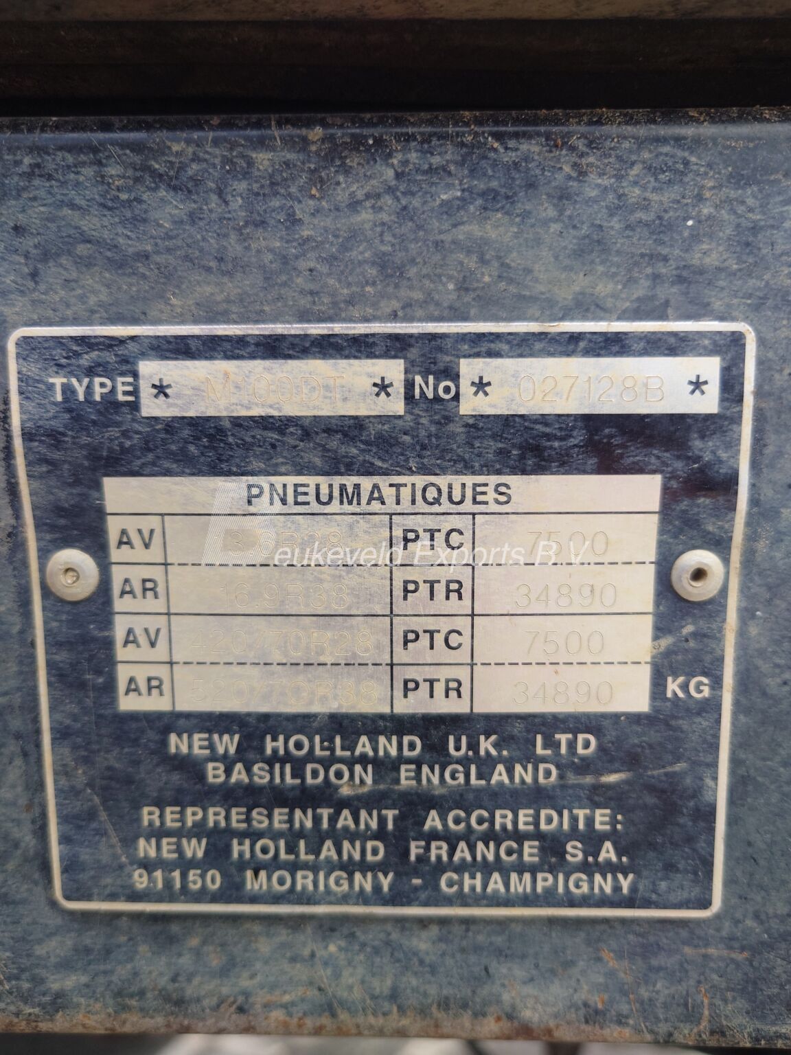 New Holland M100 DT Airconditioning (13)