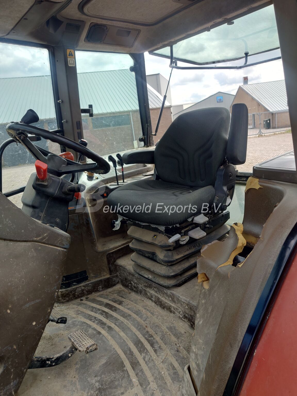 New Holland M100 DT Airconditioning (5)