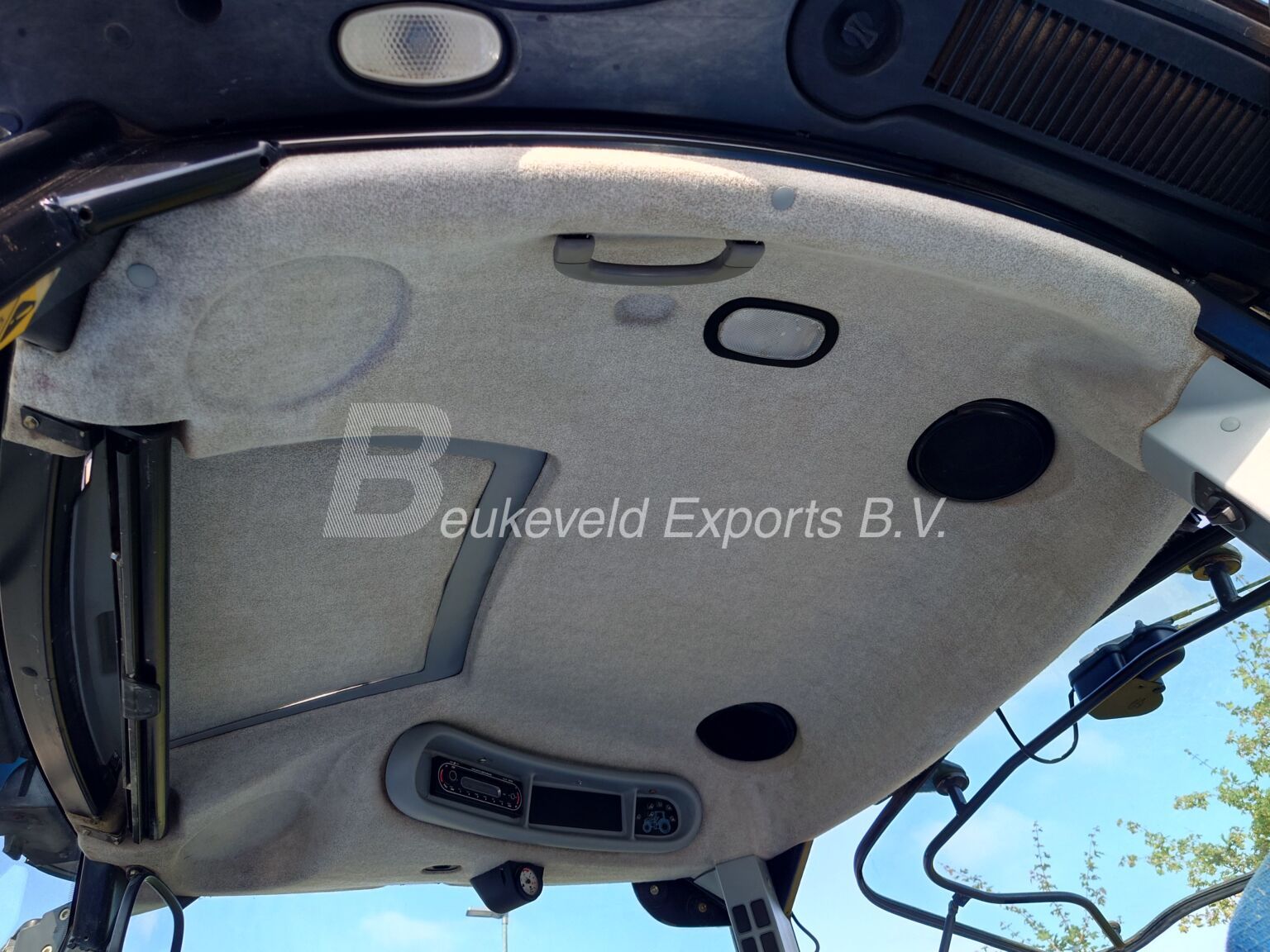 New Holland T6070 Range command Terraglide (16)