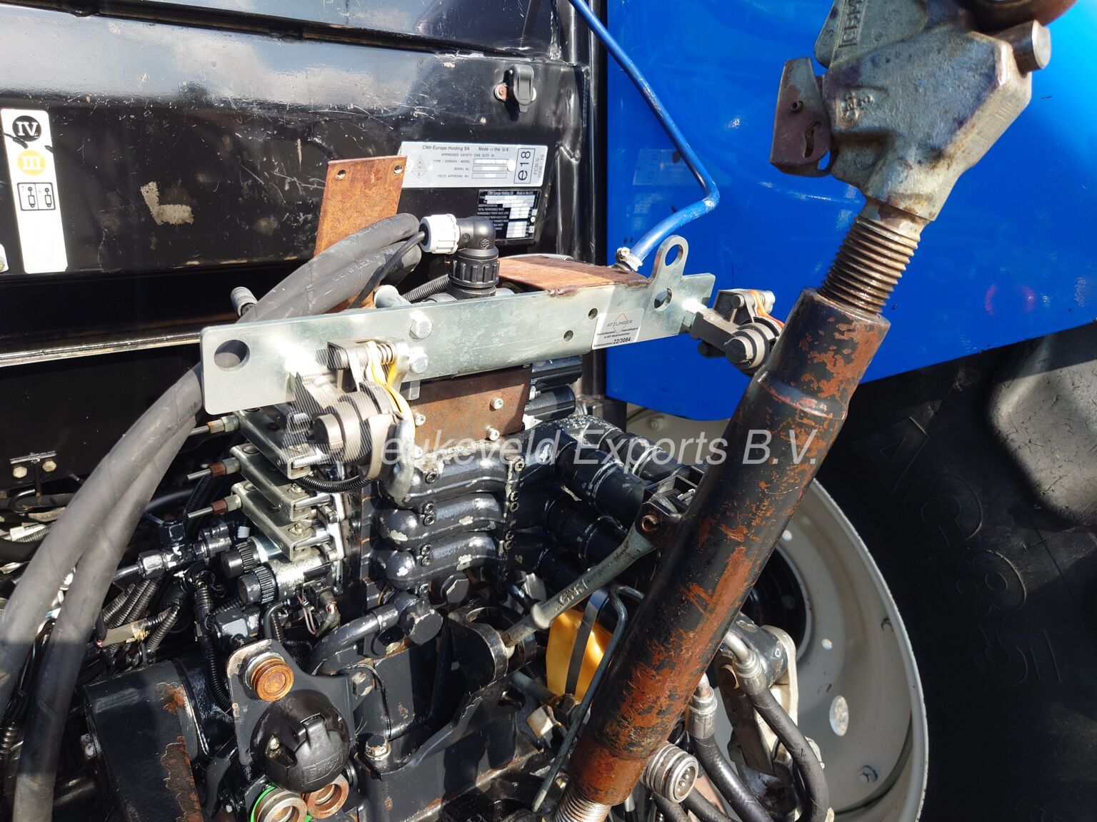 New Holland T6070 Range command Terraglide (7)