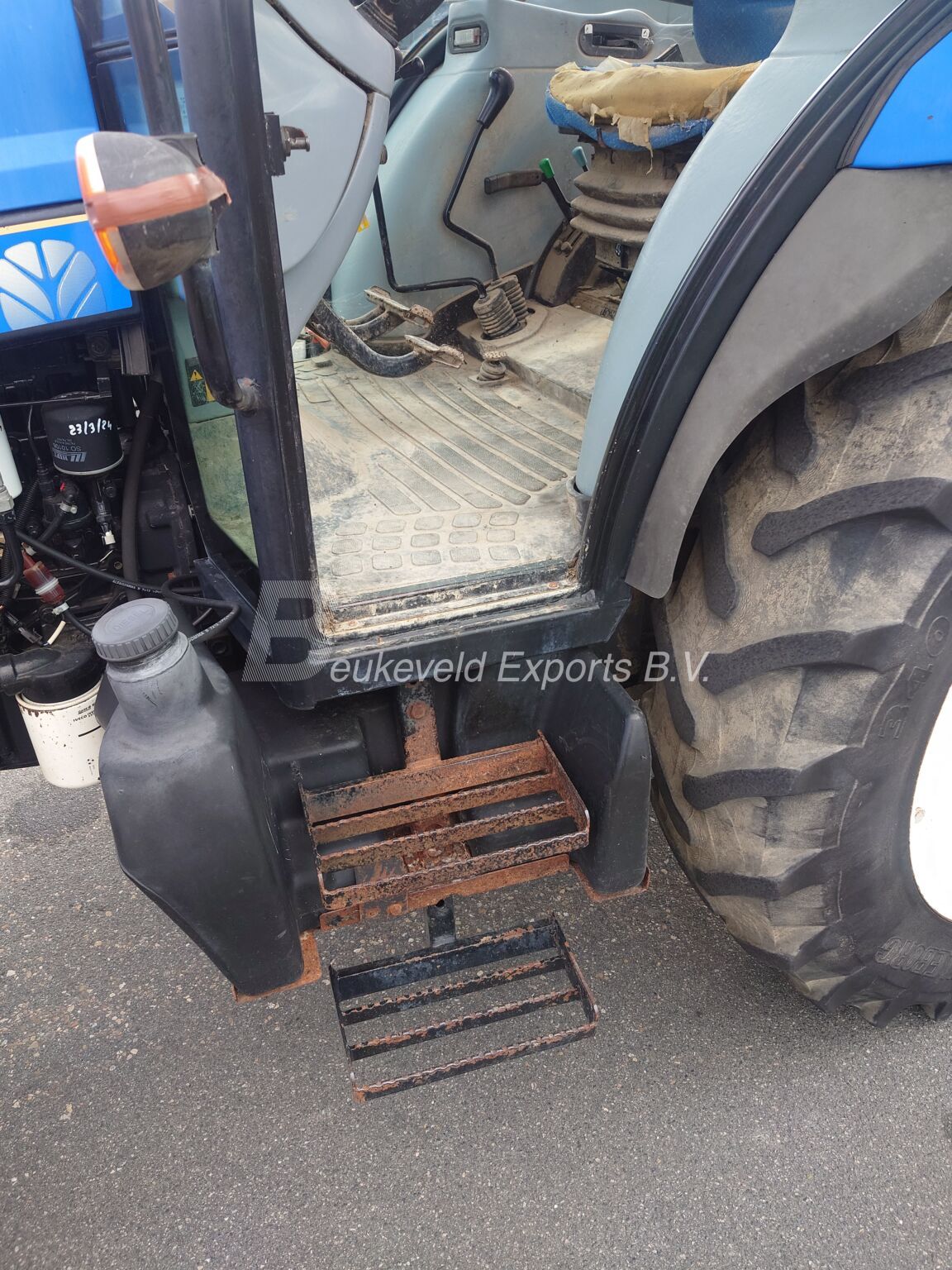 New Holland TD5030 2wd (2)