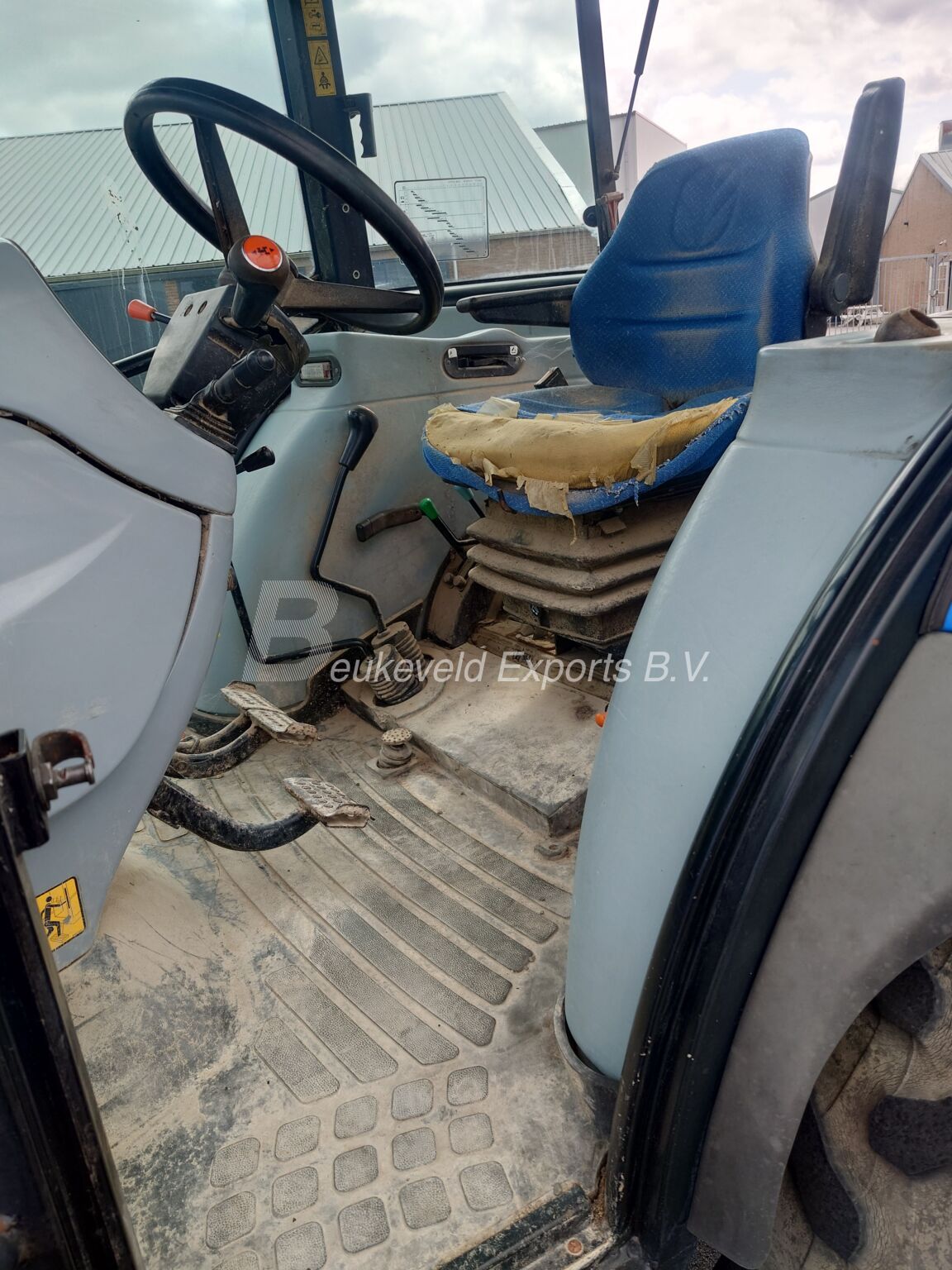 New Holland TD5030 2wd (3)