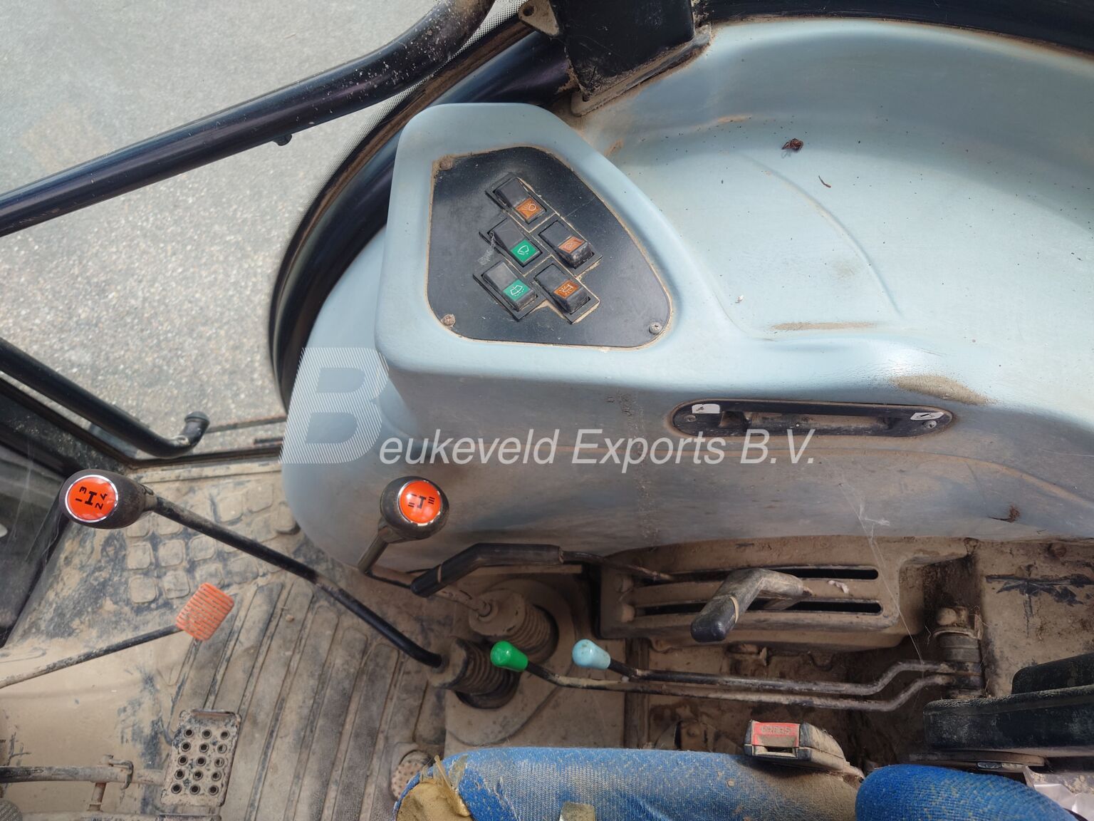 New Holland TD5030 2wd (4)