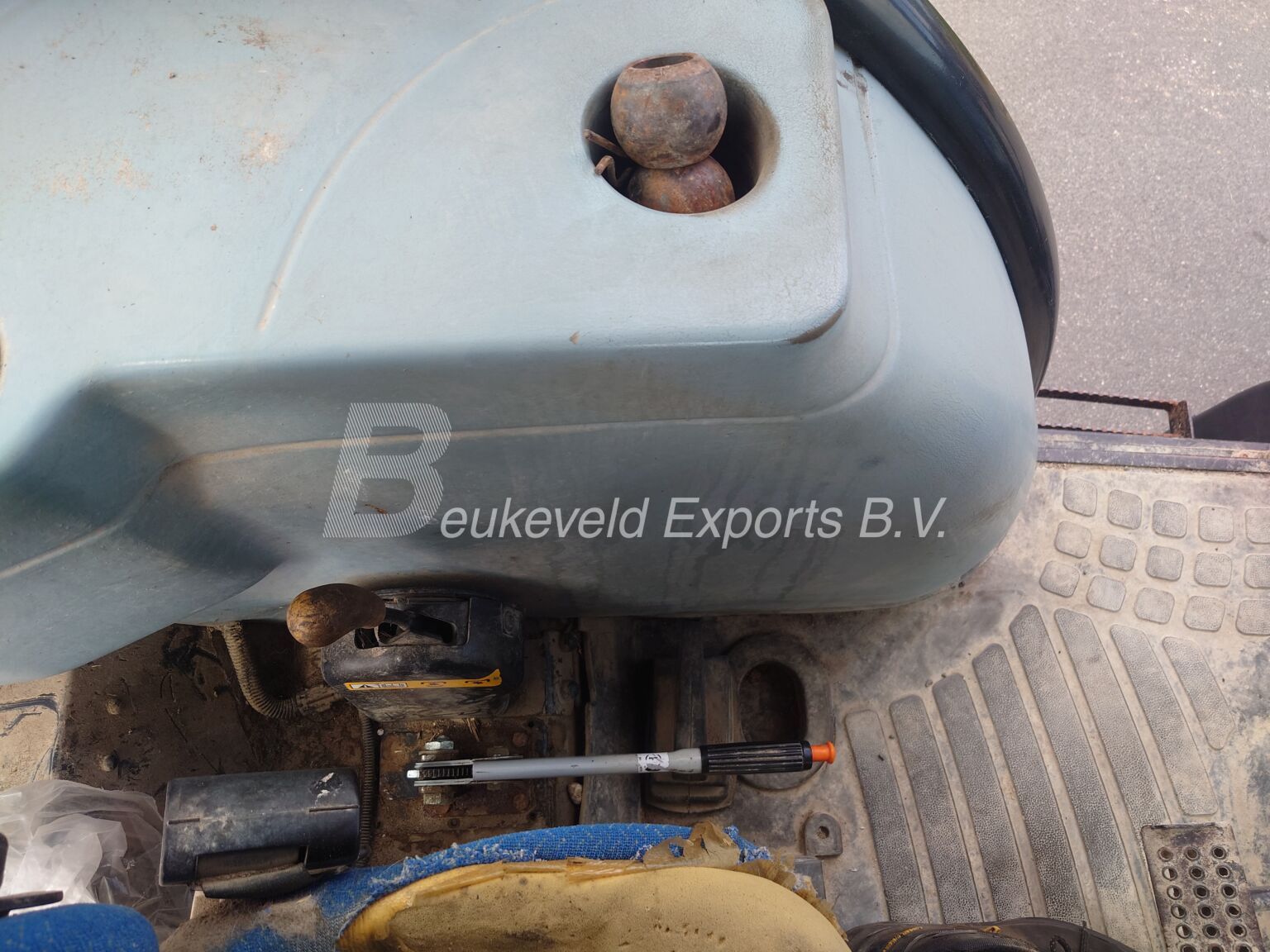 New Holland TD5030 2wd (5)
