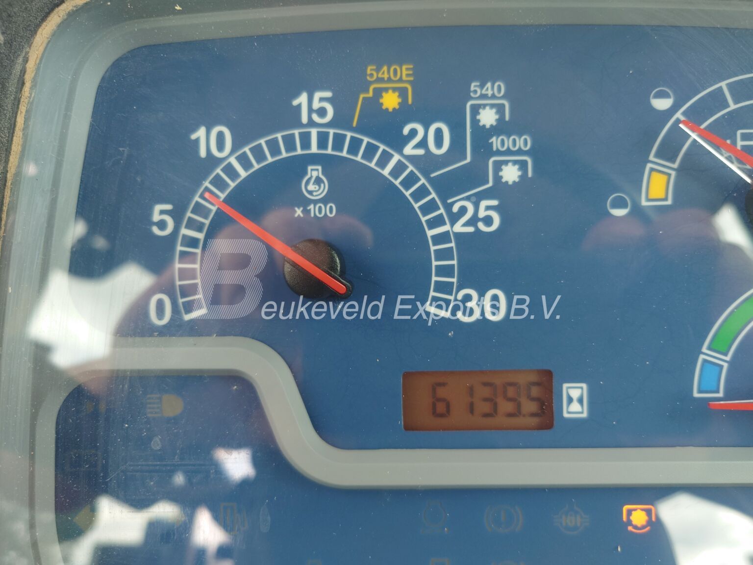 New Holland TD5030 2wd (6)