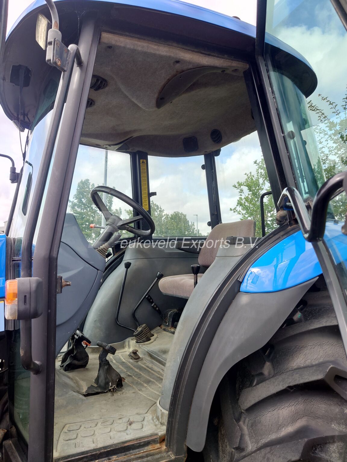 New Holland TD85D (13)