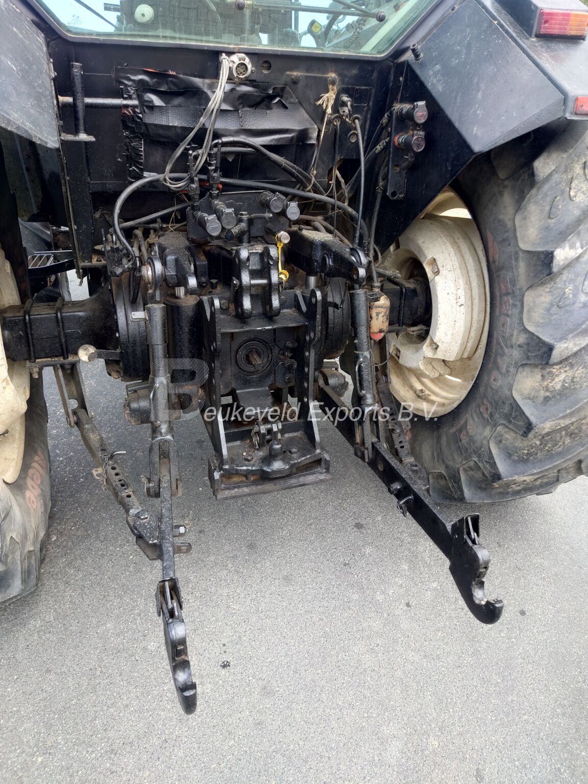 Valtra Valmet 8450 (2)