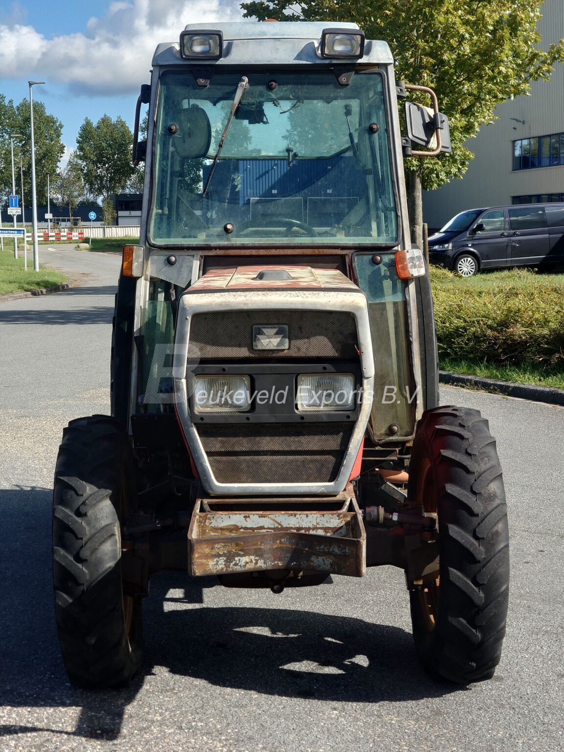 MASSEY FERGUSON MF 384 S 4X4 Fruttero (18)