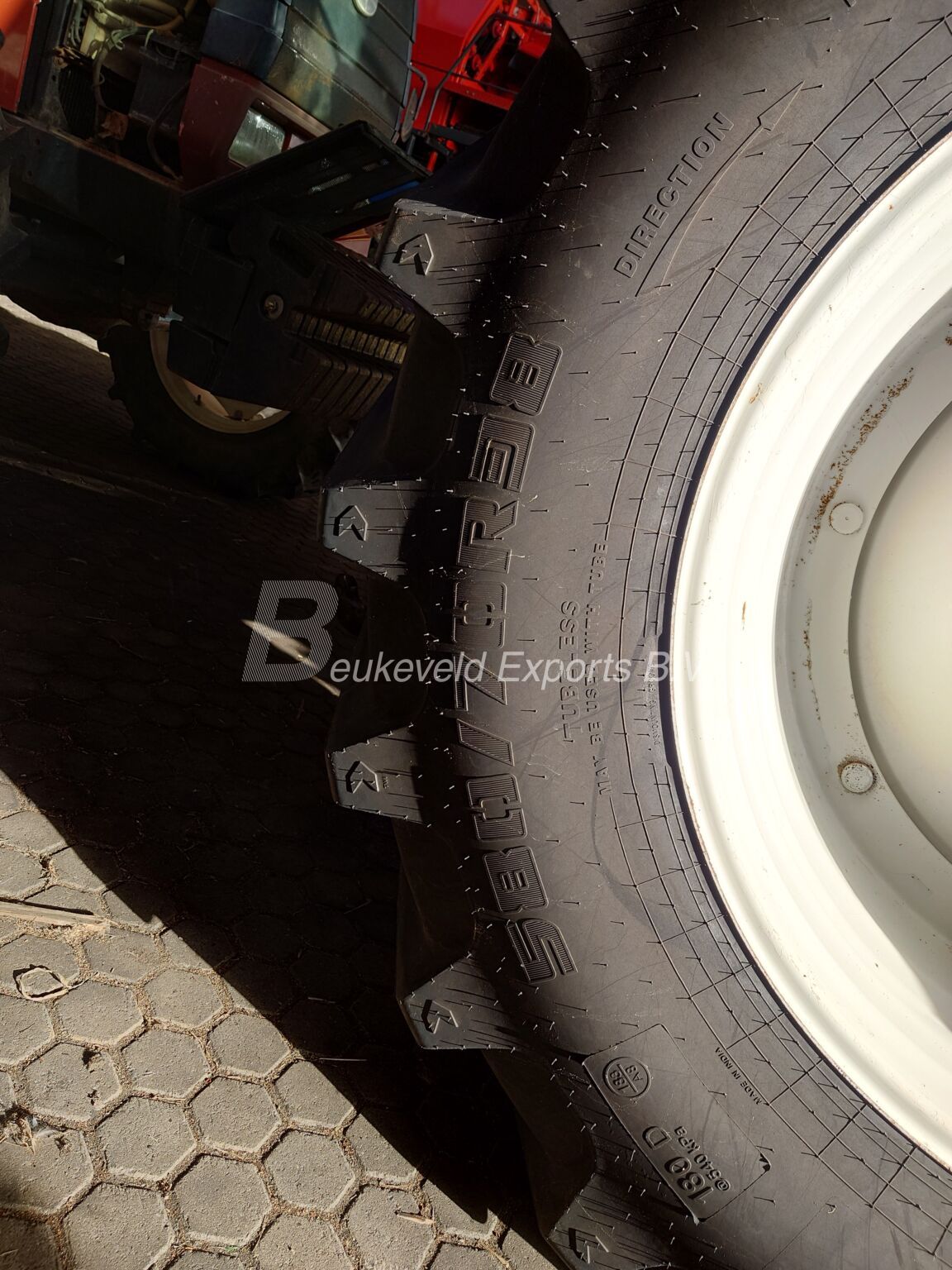 NEW HOLLAND M136 DT DUAL COMMAND (2)