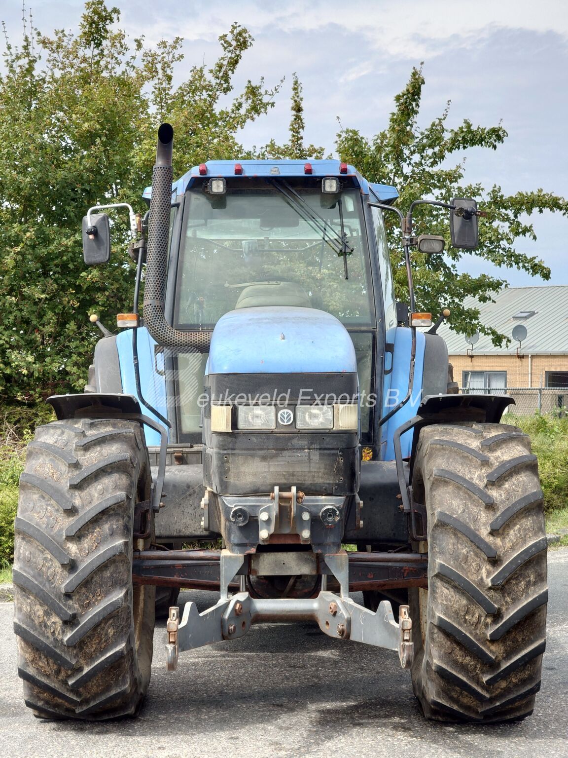 New Holland M135 DT Dual Command 40kmh (10)