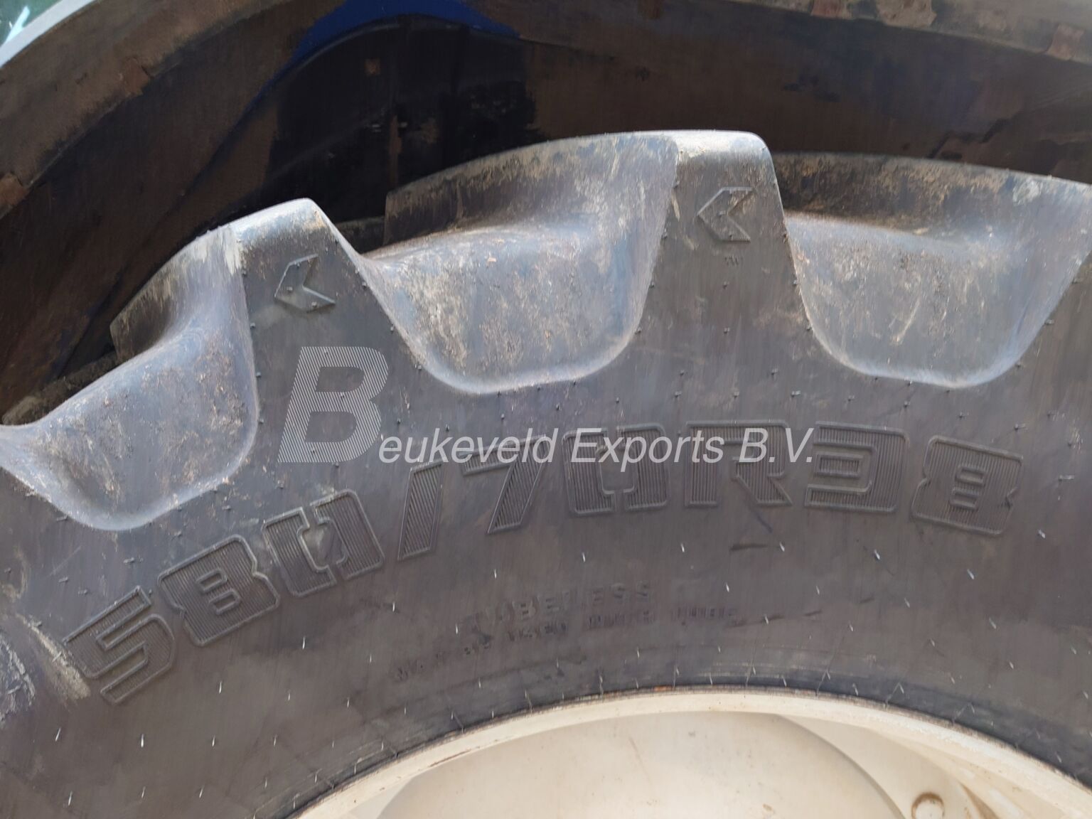 New Holland M135 DT Dual Command 40kmh (4)