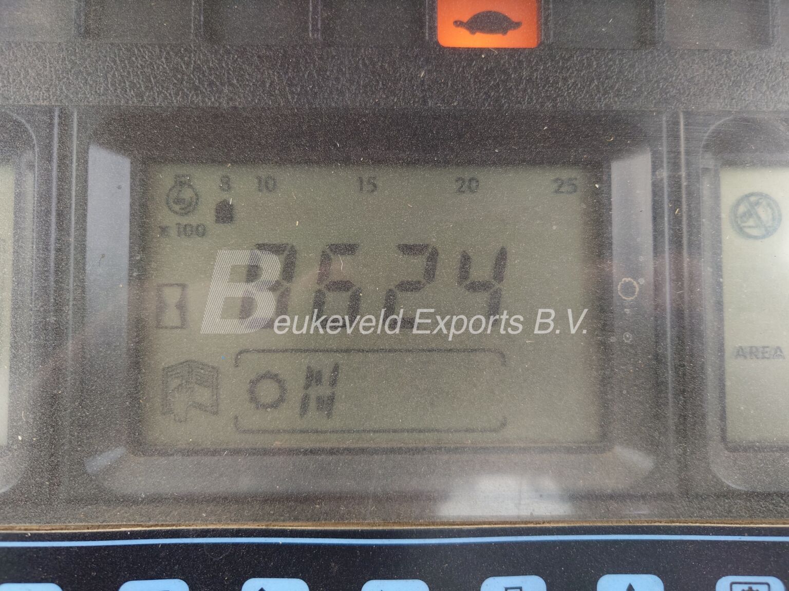 New Holland M135 DT Dual Command 40kmh (5)