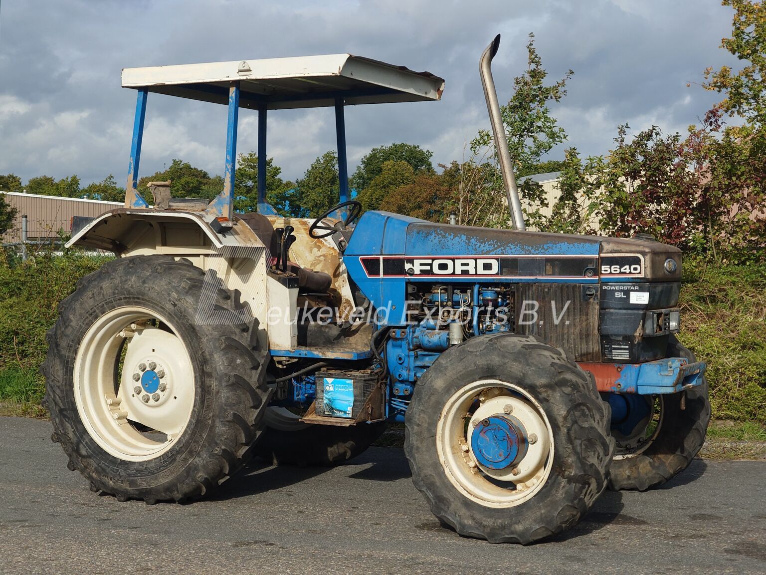 FORD 5640SL 4×4 CARRARO (2)