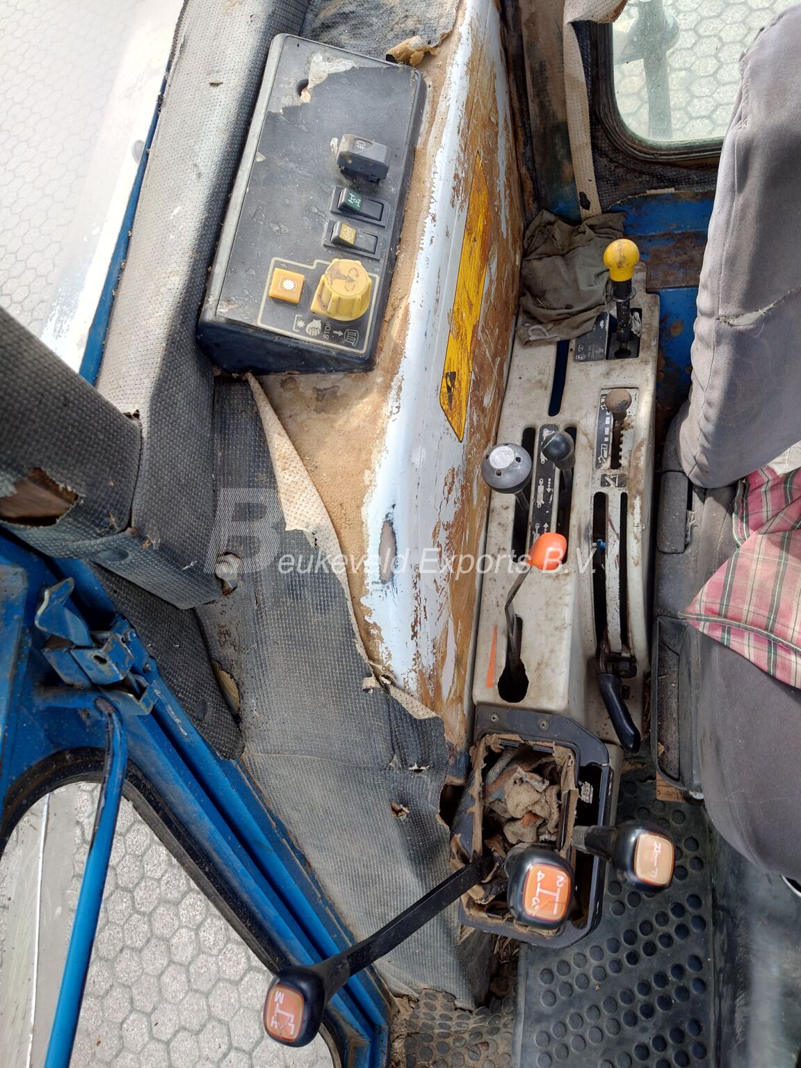 Ford 5640 SL 4X4 Carraro (4)