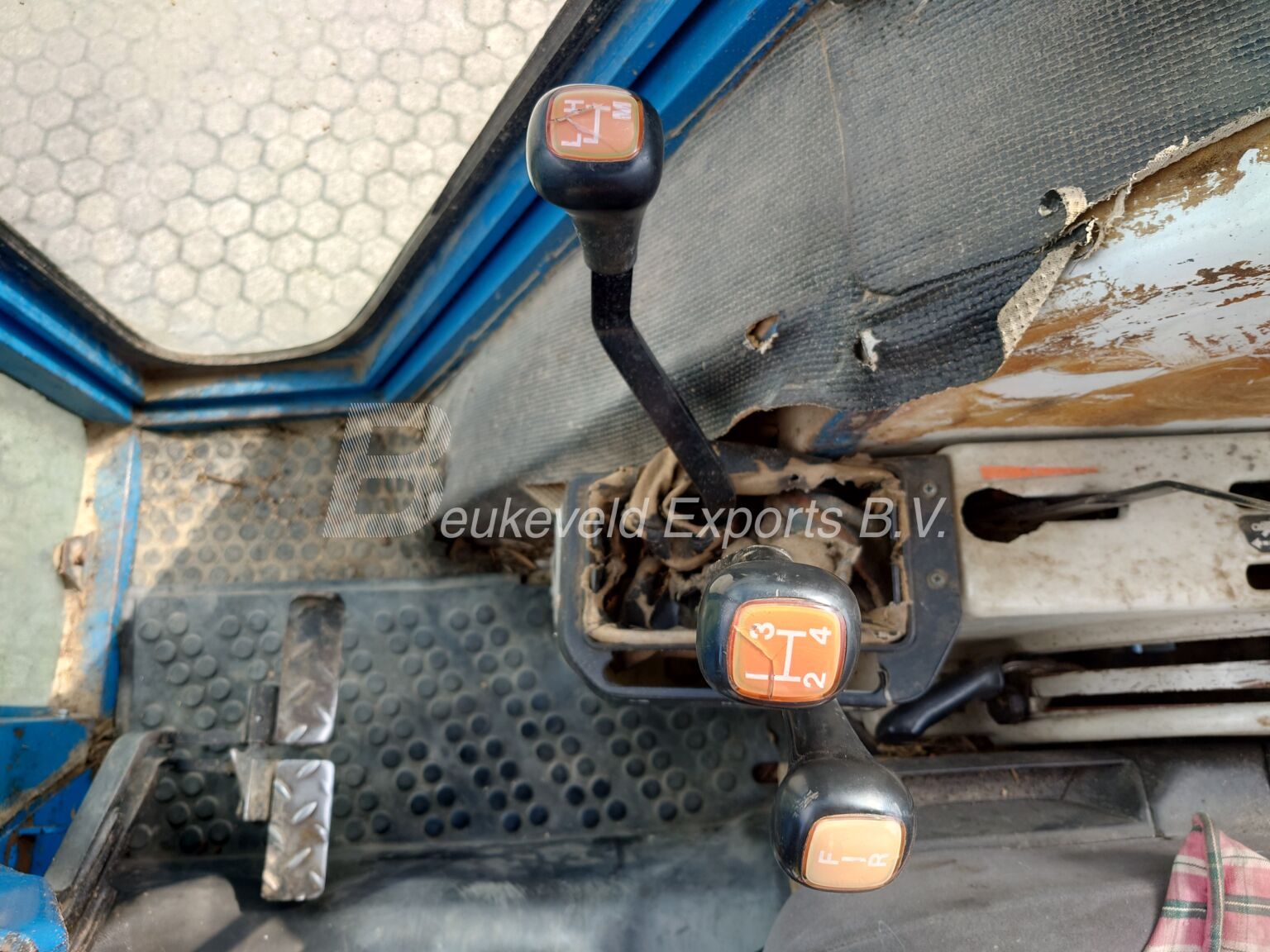 Ford 5640 SL 4X4 Carraro (5)