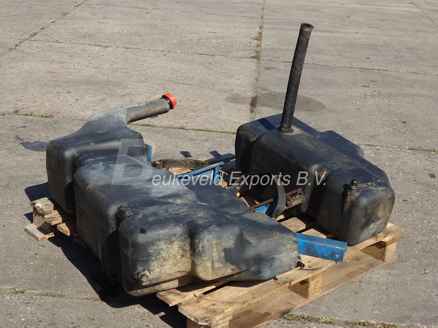 Ford Used Fueltanks E6NN9104AA E6NN9002BA