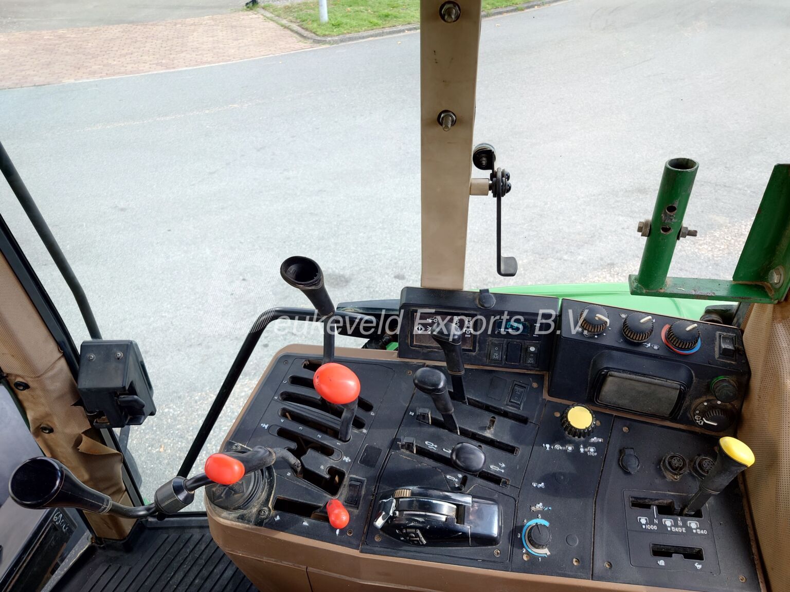 JOHN DEERE 6900 TURBO (6)