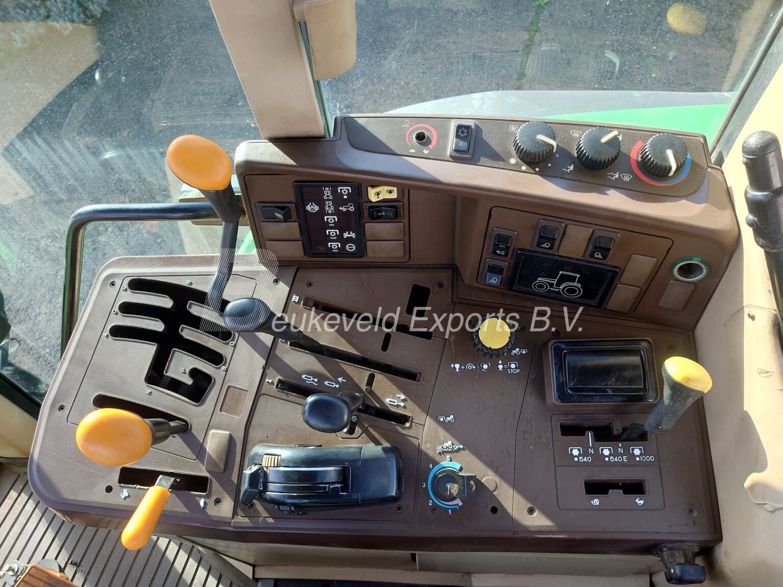 John Deere 6210 Turbo Powrquad airbrakes (6)