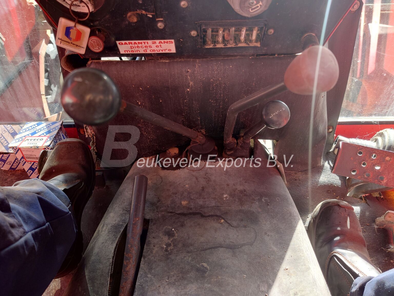 Massey Ferguson MF 290 3 stick gearbox (5)