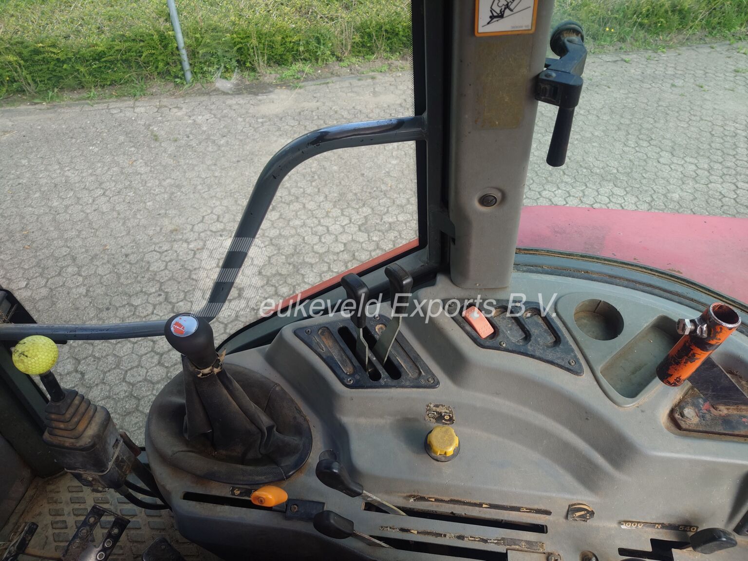 Massey Ferguson MF 4325 2wd frontloader Hi-vision (5)