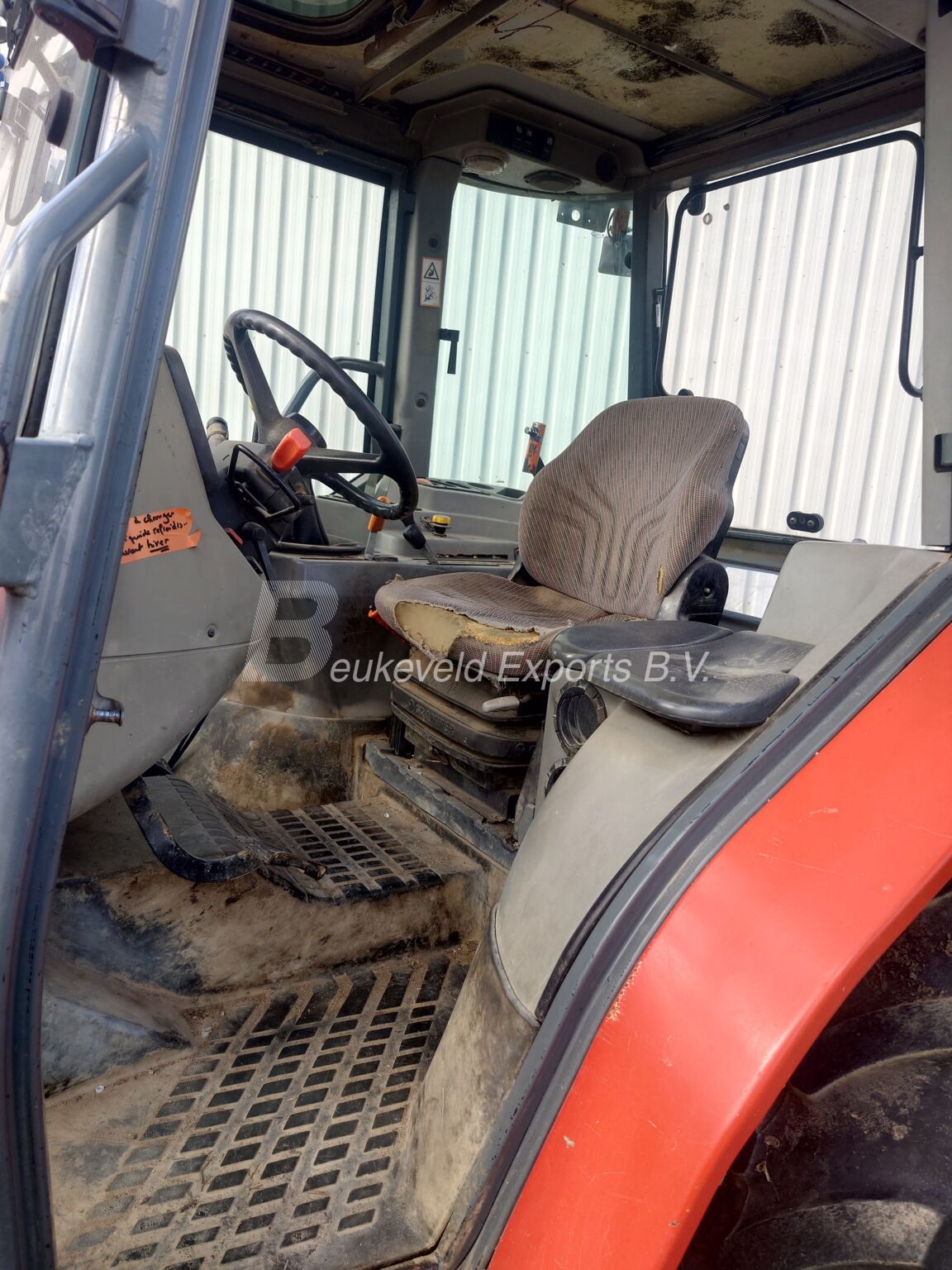 Massey Ferguson MF 4325 2wd frontloader Hi-vision (9)