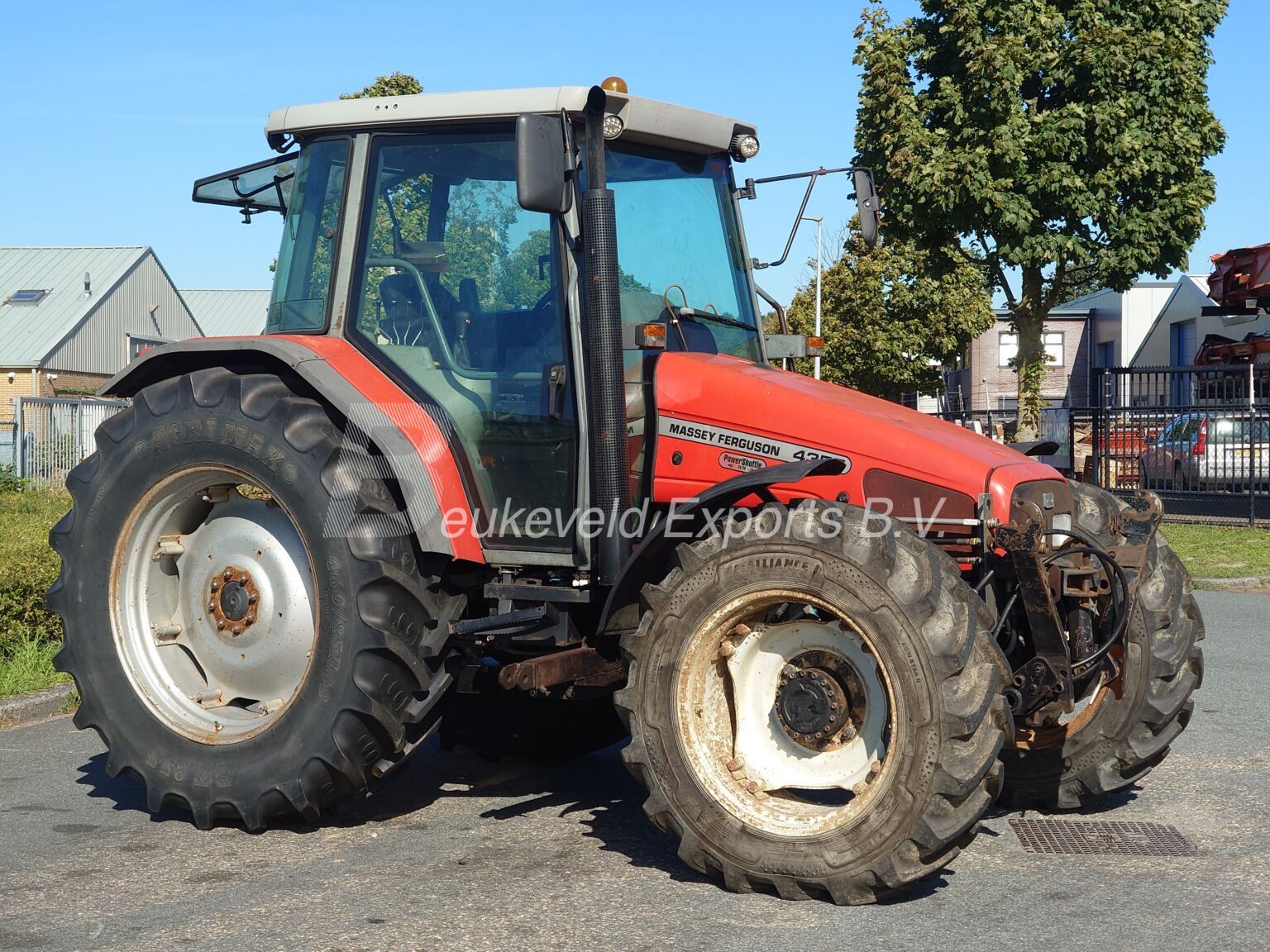 Massey Ferguson MF 4355 hi vision frontlift (10)