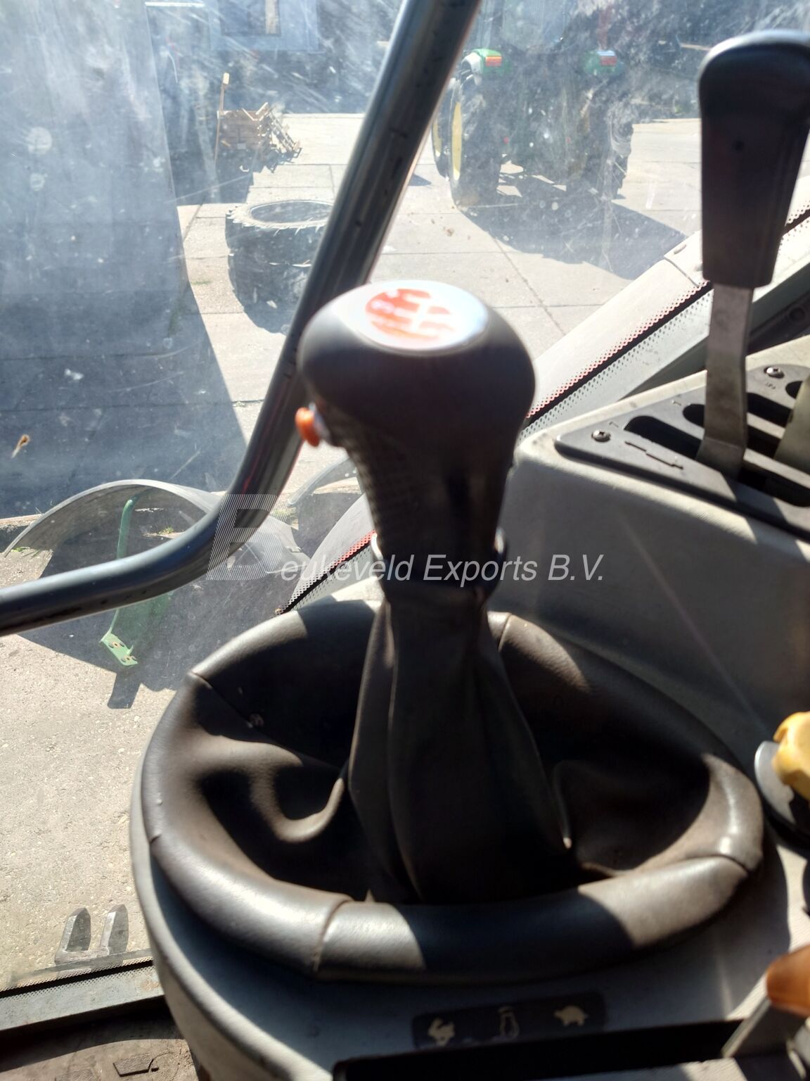 Massey Ferguson MF 4355 hi vision frontlift (6)